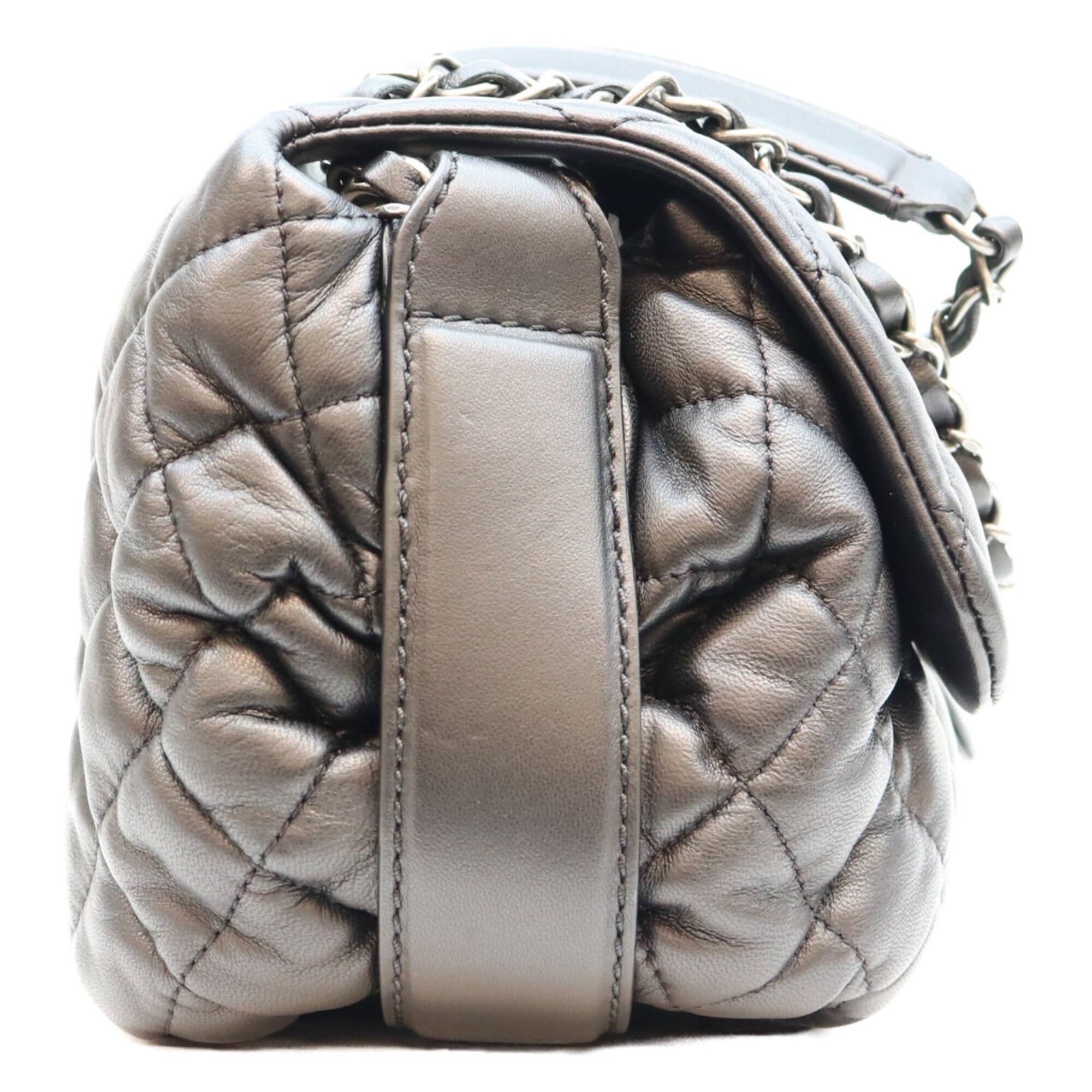 Leather Shoulder Bag (Pre-Owned) - Chanel - Modalova