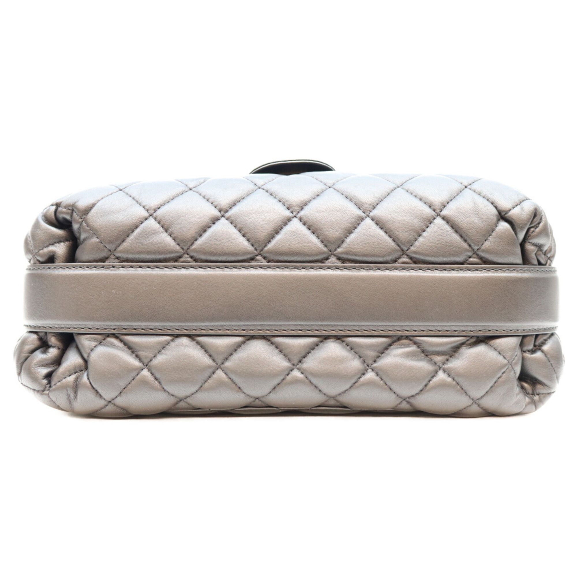 Leather Shoulder Bag (Pre-Owned) - Chanel - Modalova