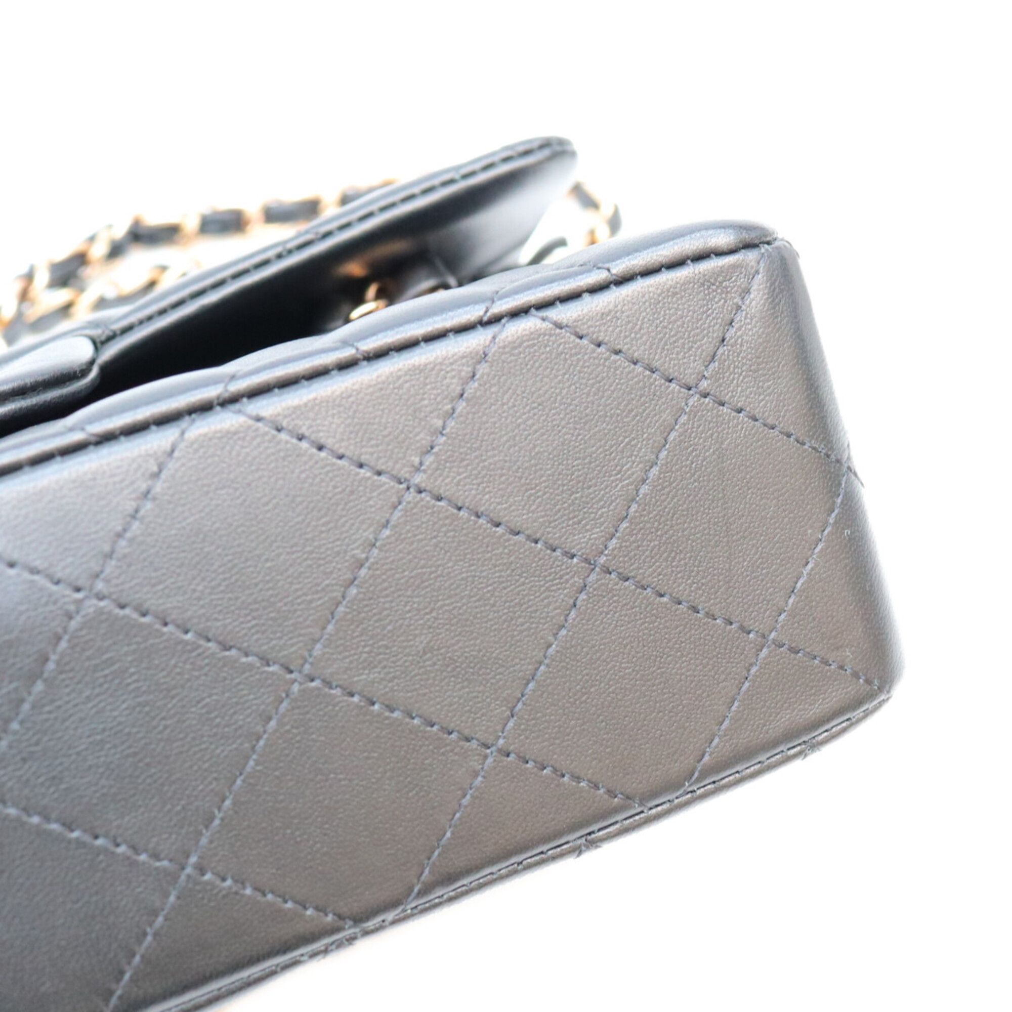 Leather Shoulder Bag (Pre-Owned) - Chanel - Modalova