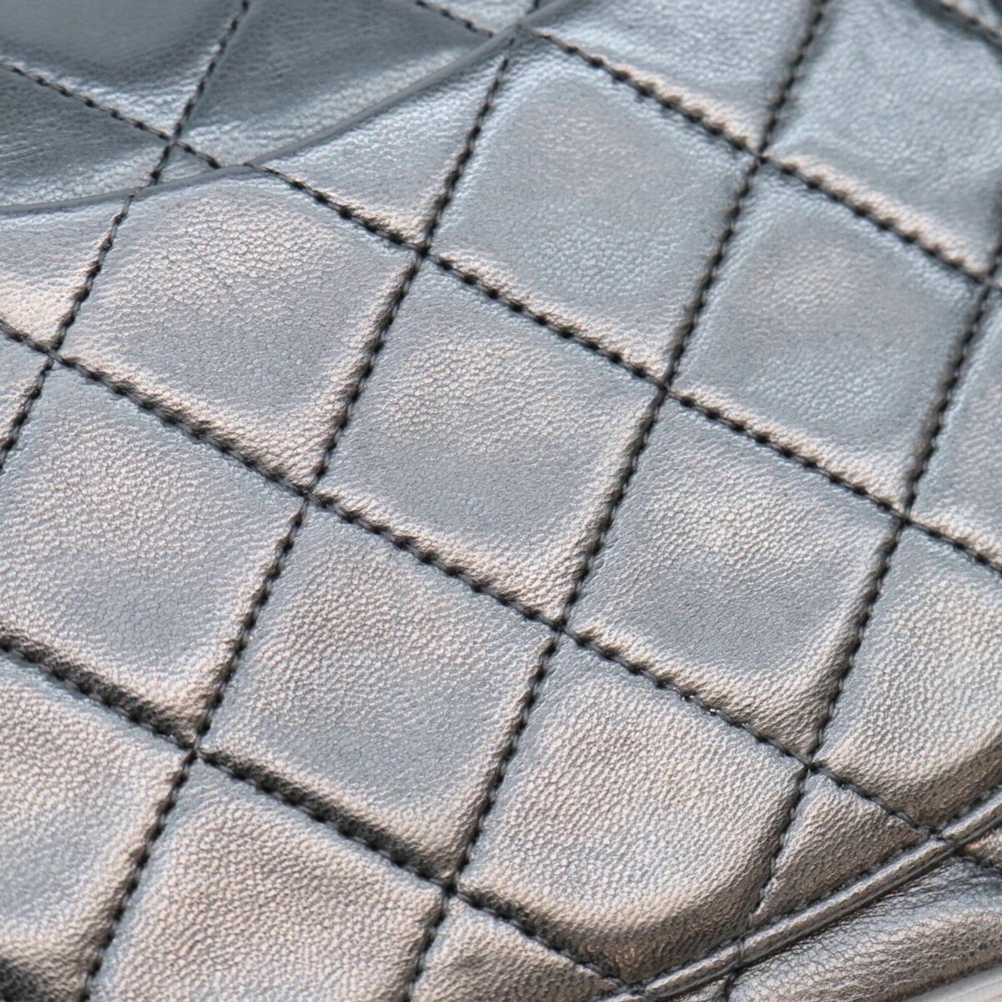 Leather Shoulder Bag (Pre-Owned) - Chanel - Modalova
