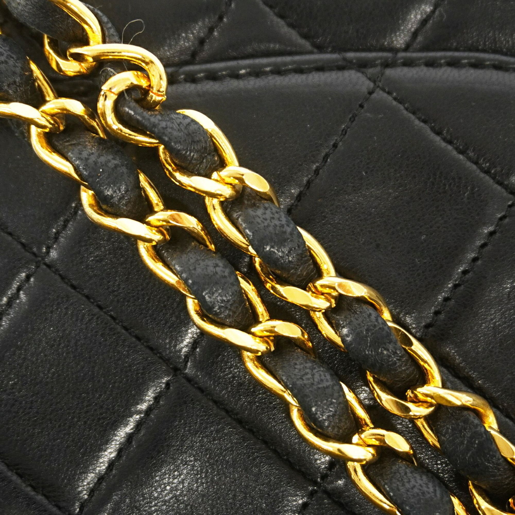 Leather Shoulder Bag (Pre-Owned) - Chanel - Modalova