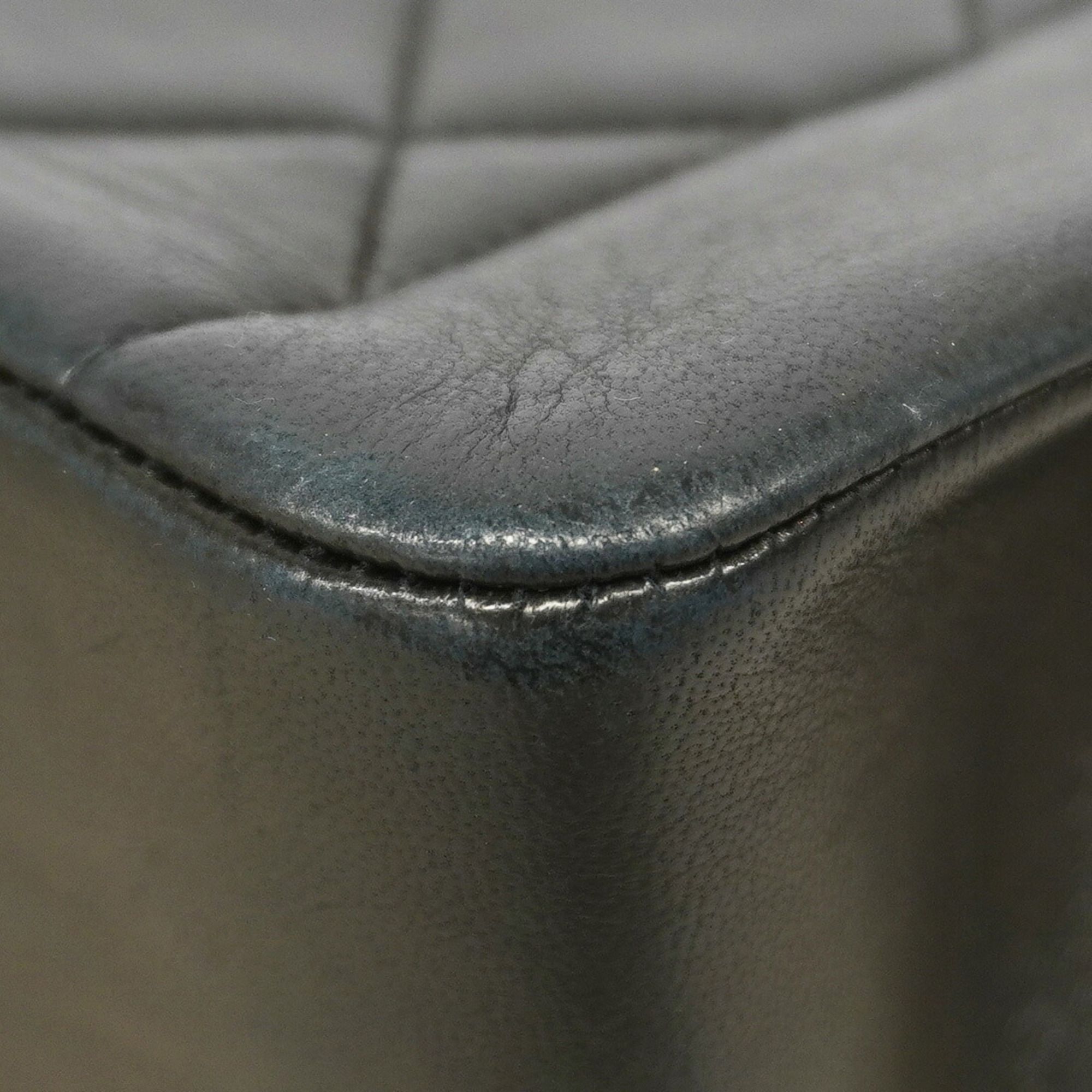 Leather Shoulder Bag (Pre-Owned) - Chanel - Modalova