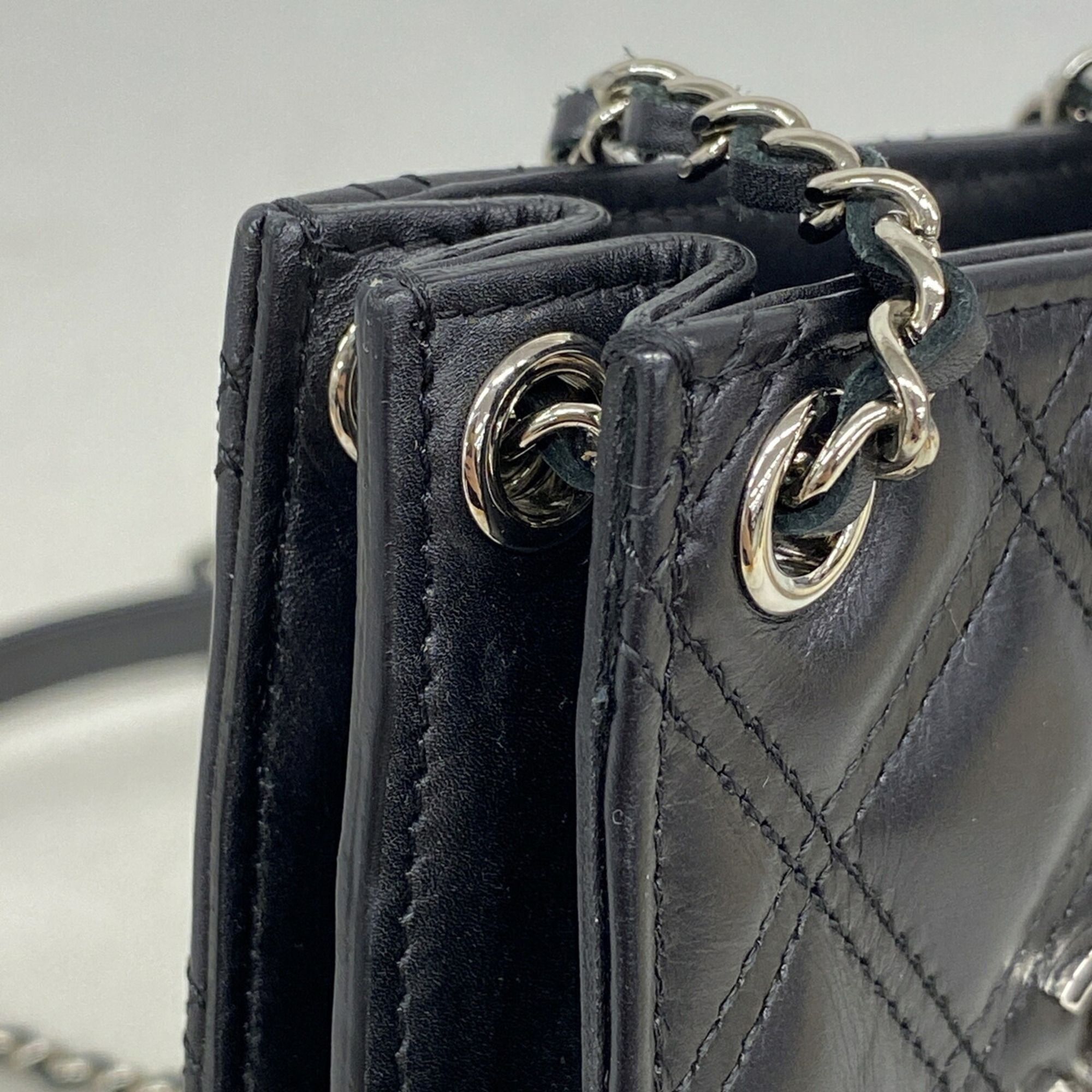 Leather Shoulder Bag (Pre-Owned) - Chanel - Modalova