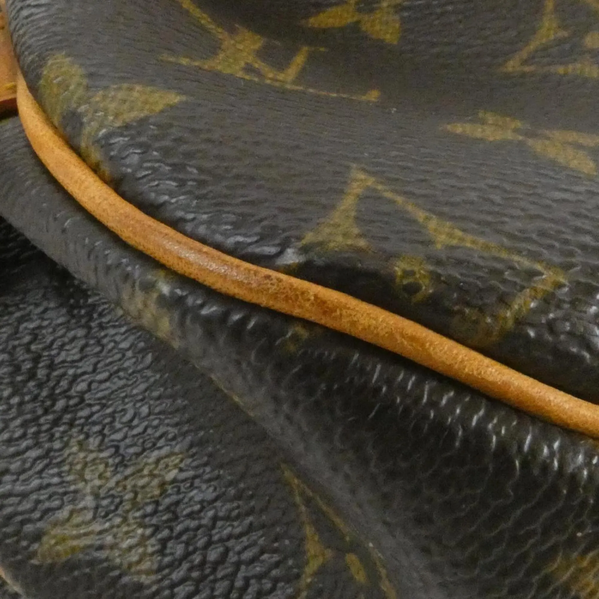 Coated Canvas Shoulder Bag (Pre-Owned) - Louis Vuitton - Modalova