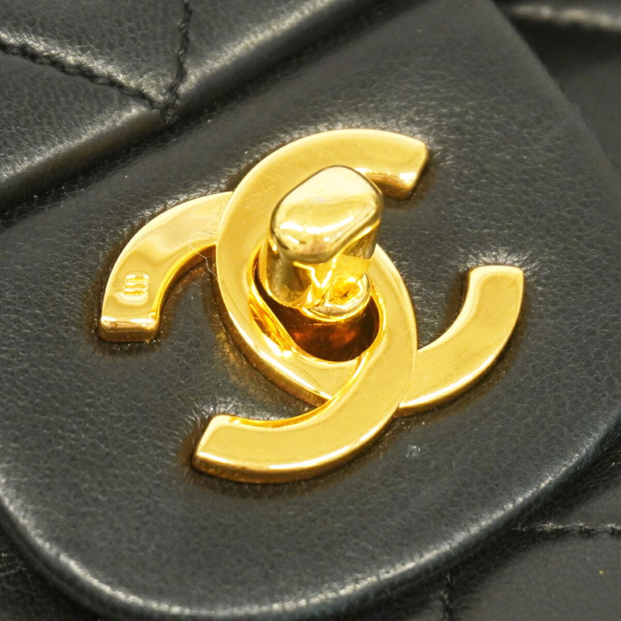 Leather Shoulder Bag (Pre-Owned) - Chanel - Modalova