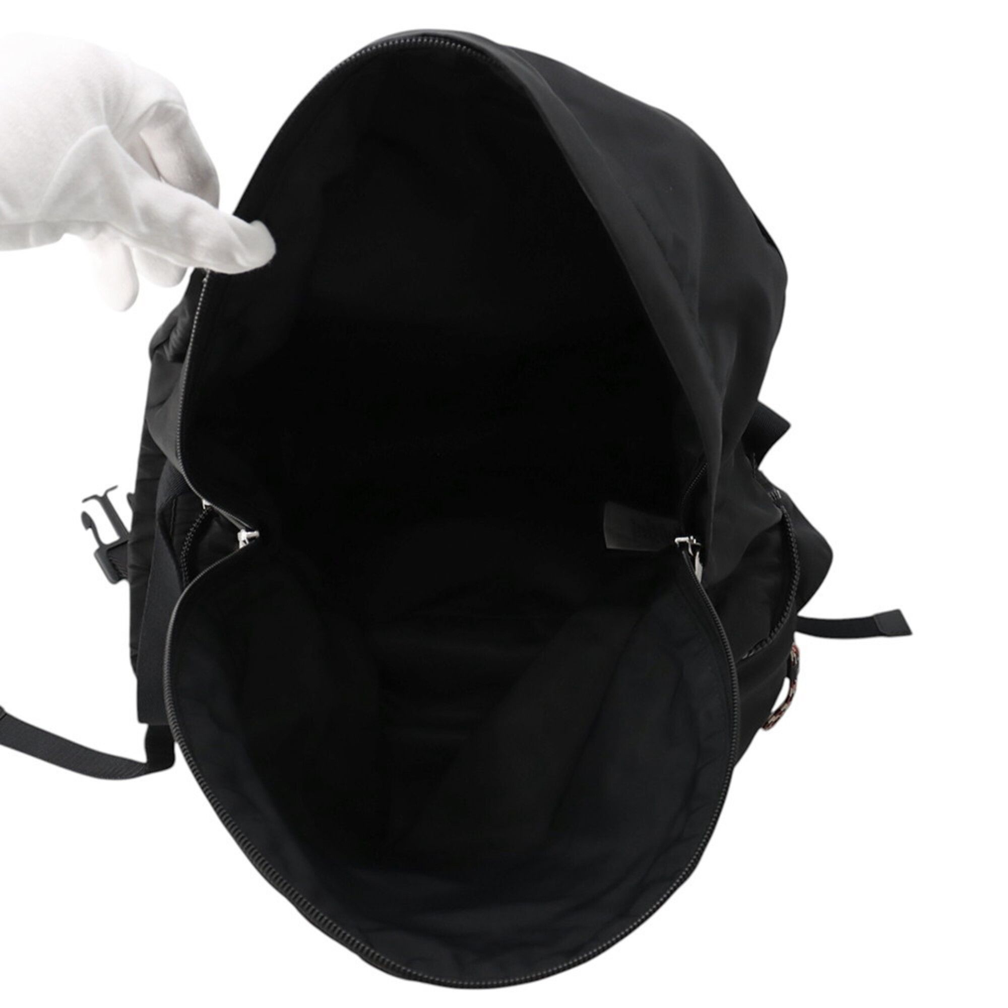 Nylon Sling Bag (Pre-Owned) - Burberry - Modalova