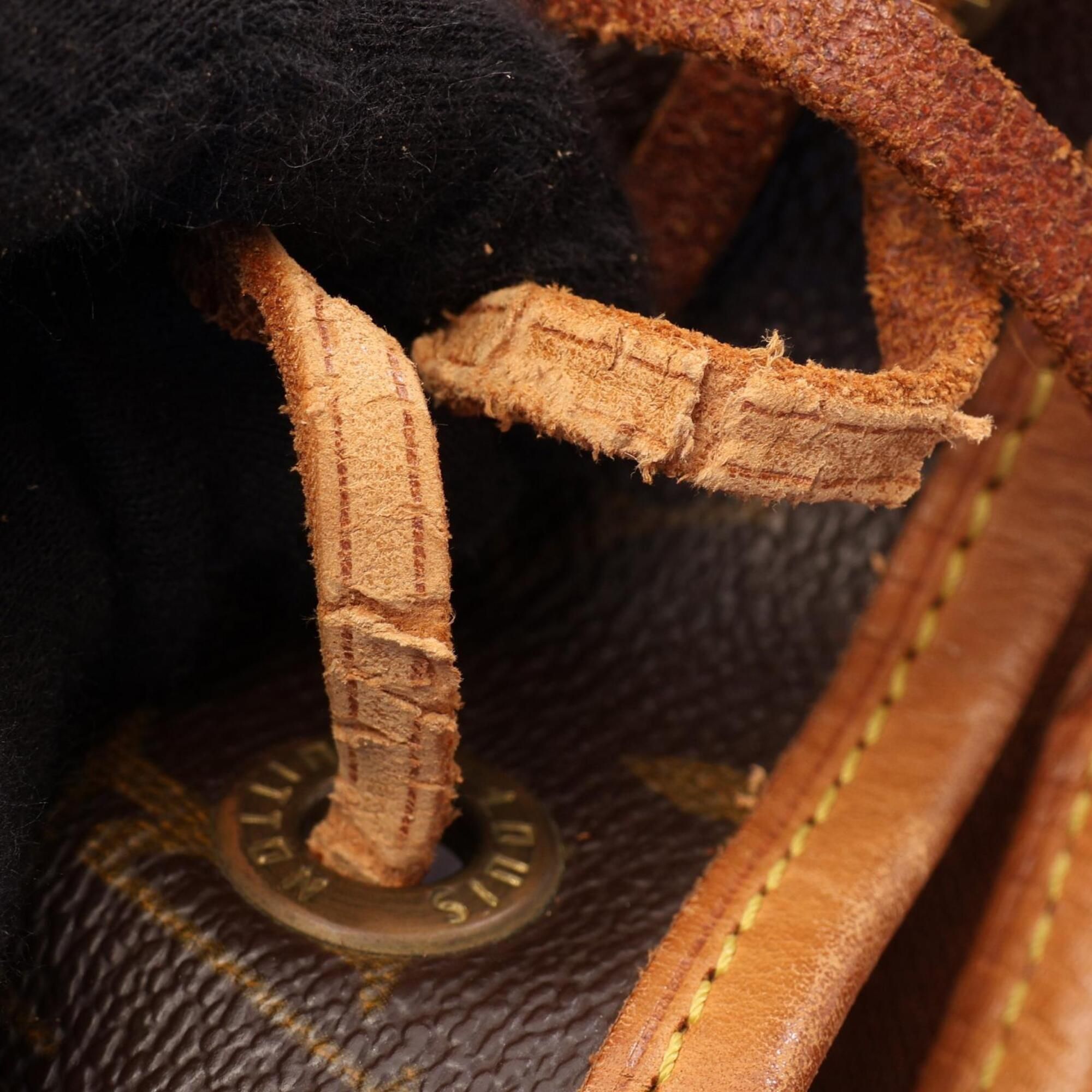 Leather Backpack (Pre-Owned) - Louis Vuitton - Modalova