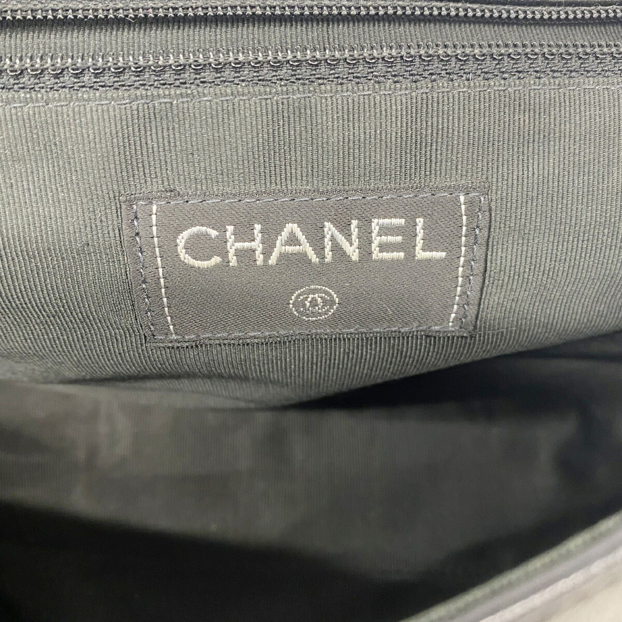 Leather Shoulder Bag (Pre-Owned) - Chanel - Modalova