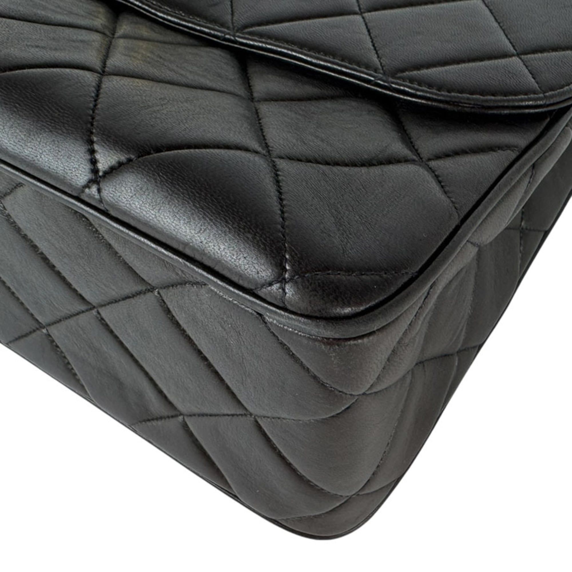 Leather Shoulder Bag (Pre-Owned) - Chanel - Modalova