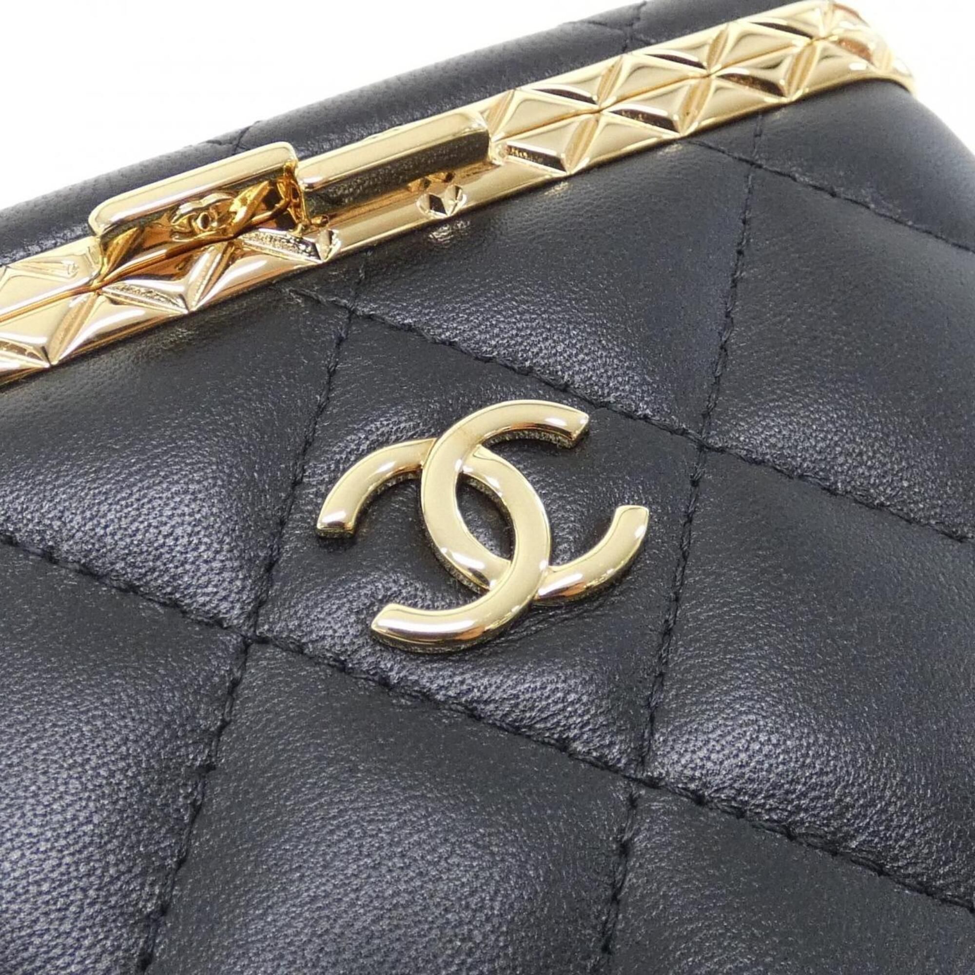 Leather Shoulder Bag (Pre-Owned) - Chanel - Modalova