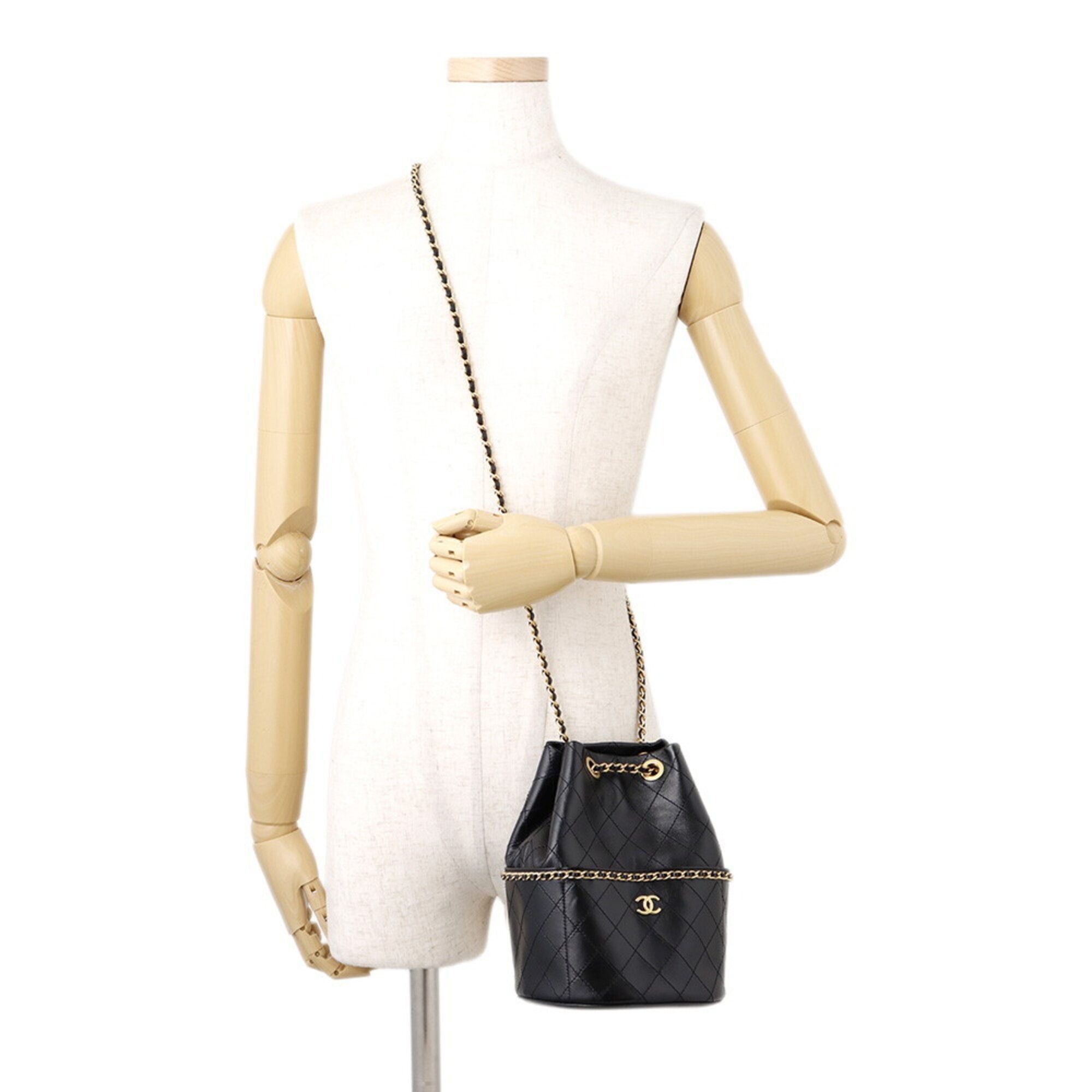 Matelasse Leather Handbag Shoulder Bag (Pre-Owned) - Chanel - Modalova