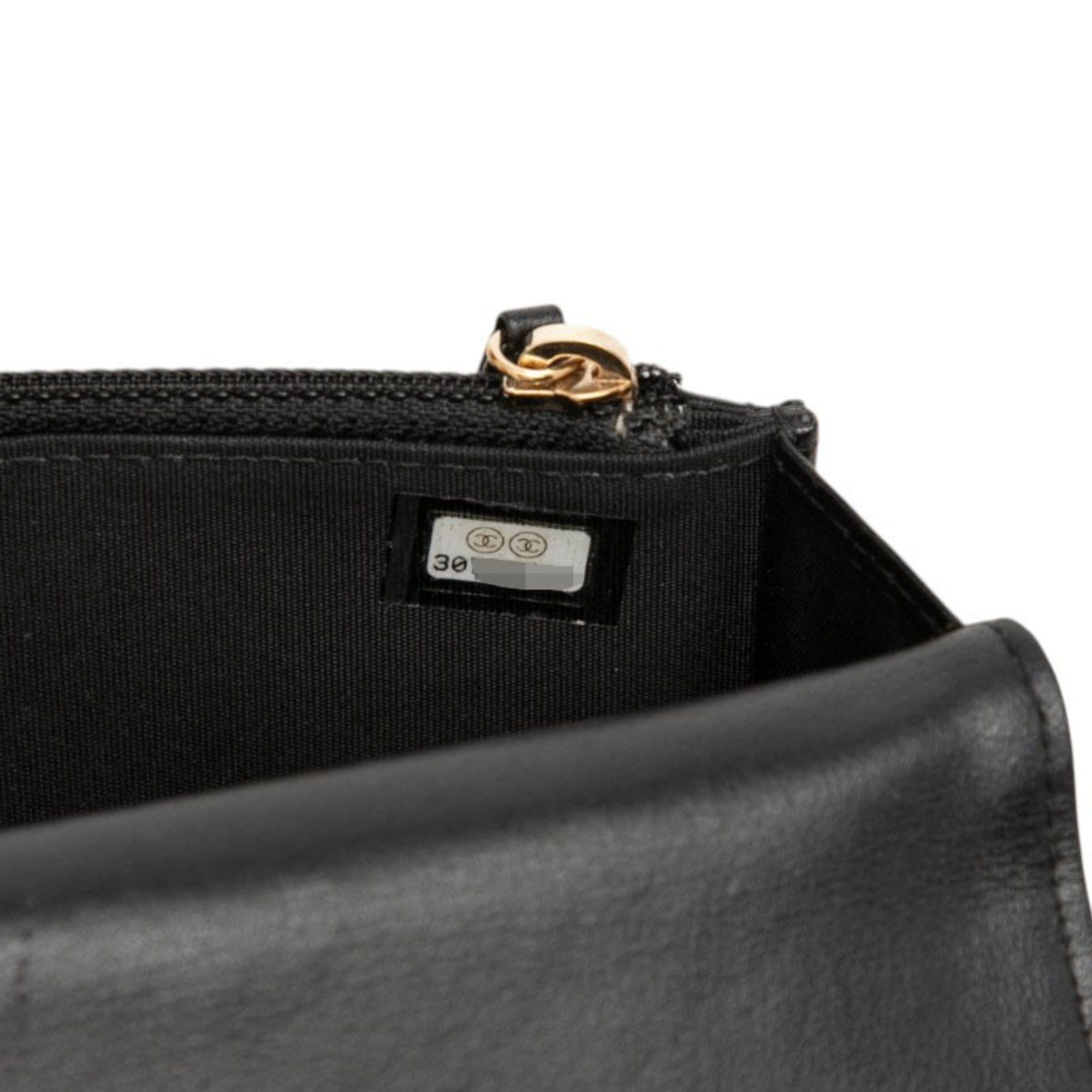 Leather Artificial Pearl Shoulder Bag (Pre-Owned) - Chanel - Modalova