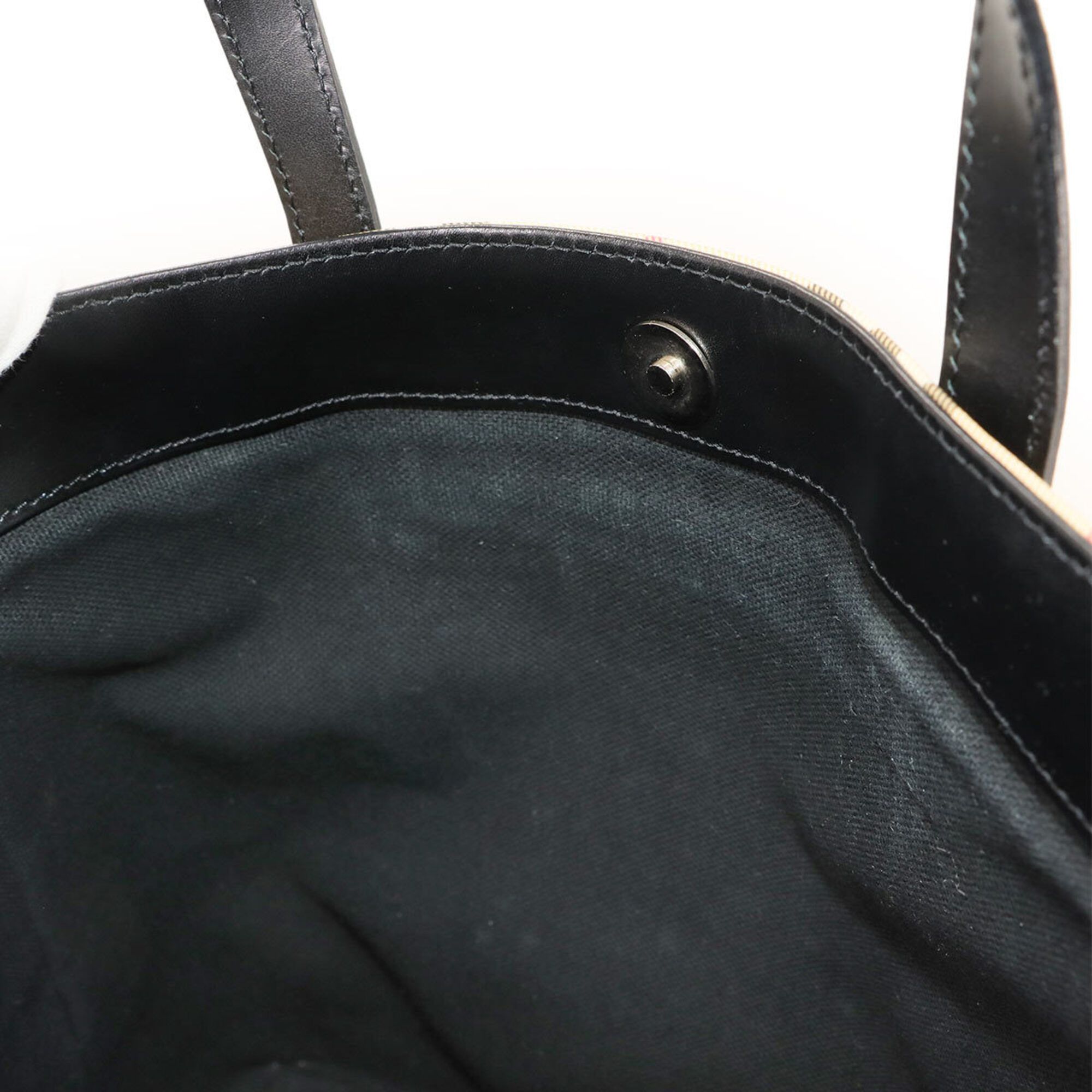 Pvc Leather Handbag (Pre-Owned) - Burberry - Modalova