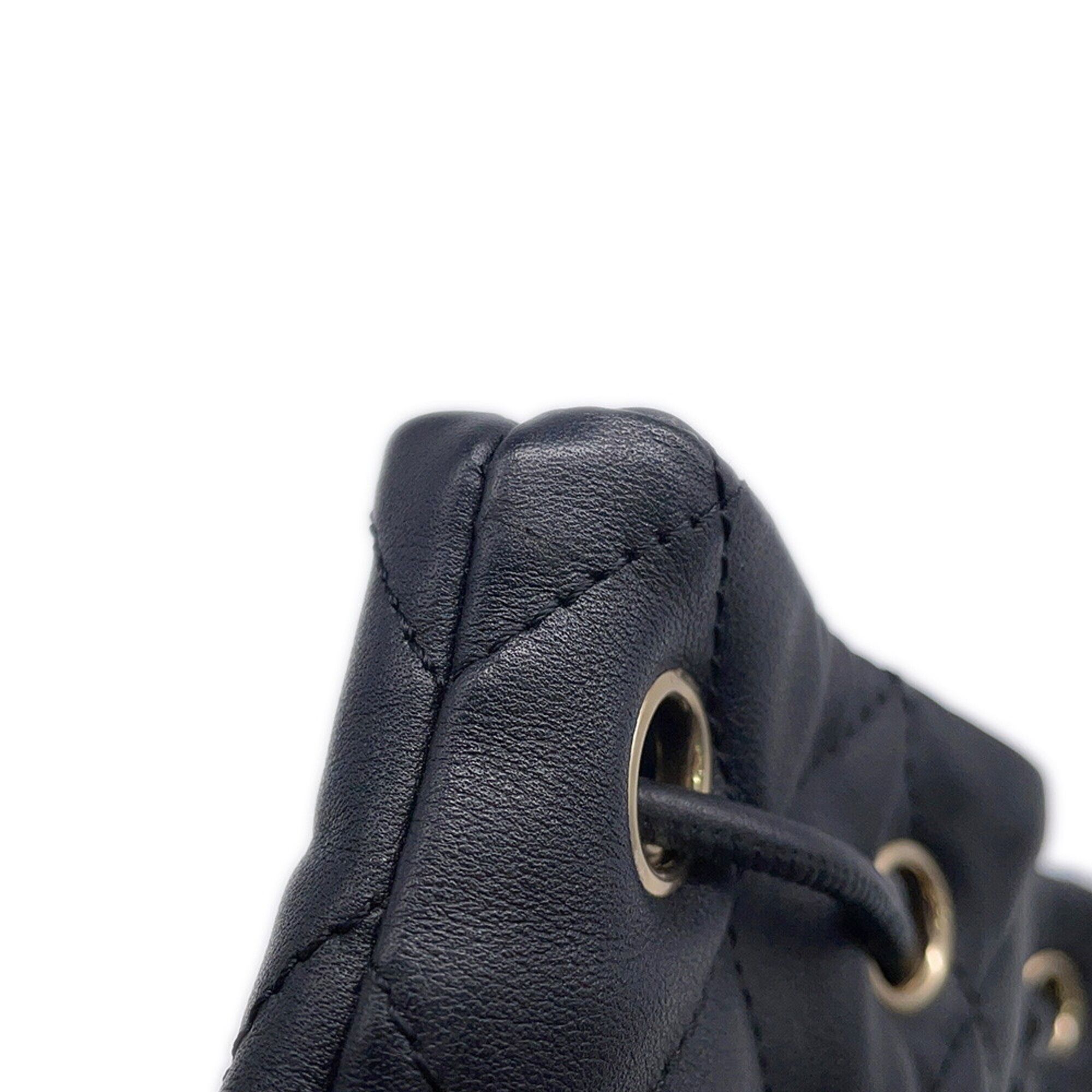 Matelasse Leather Backpack (Pre-Owned) - Chanel - Modalova