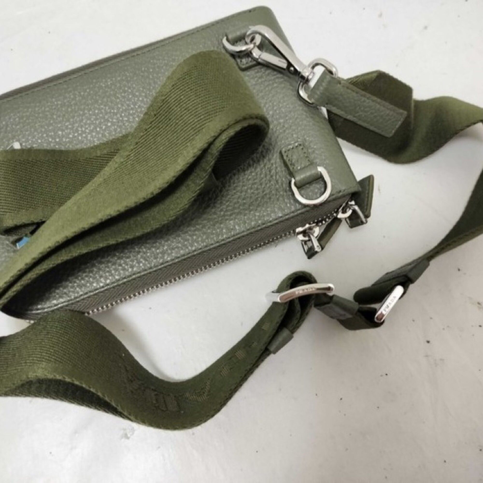 Leather Shoulder Bag (Pre-Owned) - Prada - Modalova