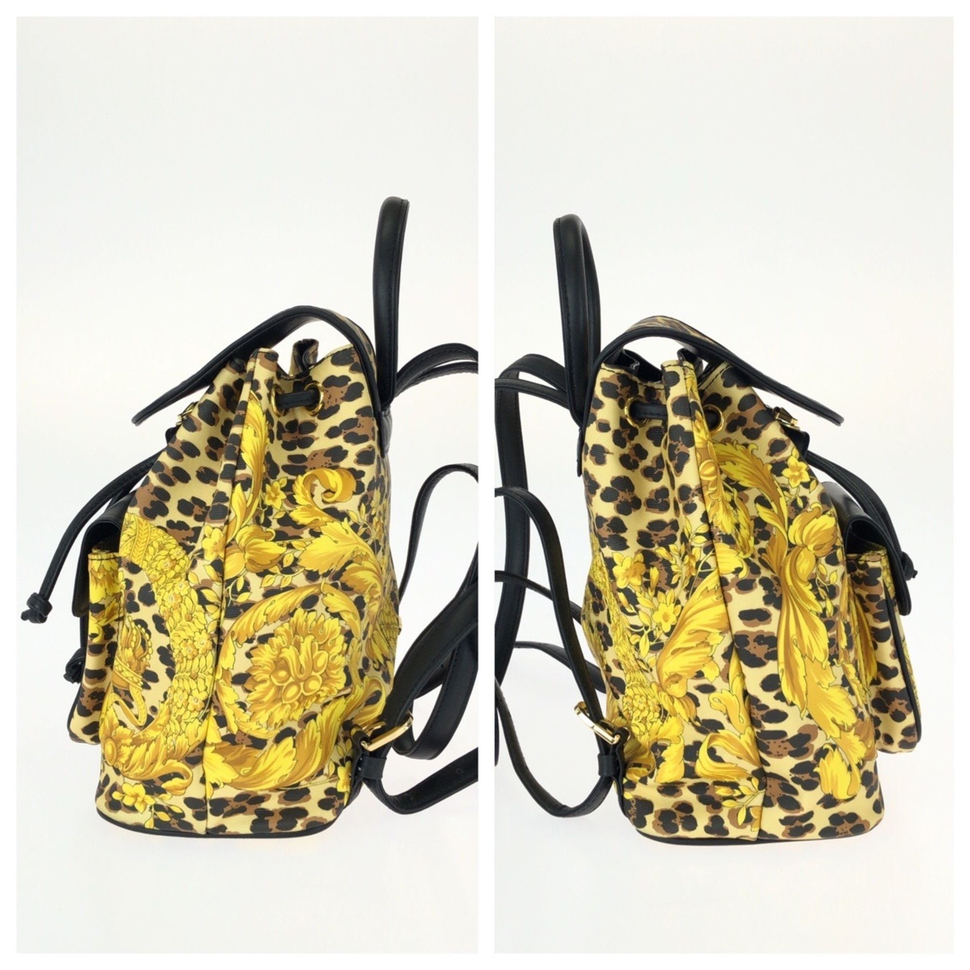 Pvc Leather Backpack (Pre-Owned) - Versace - Modalova