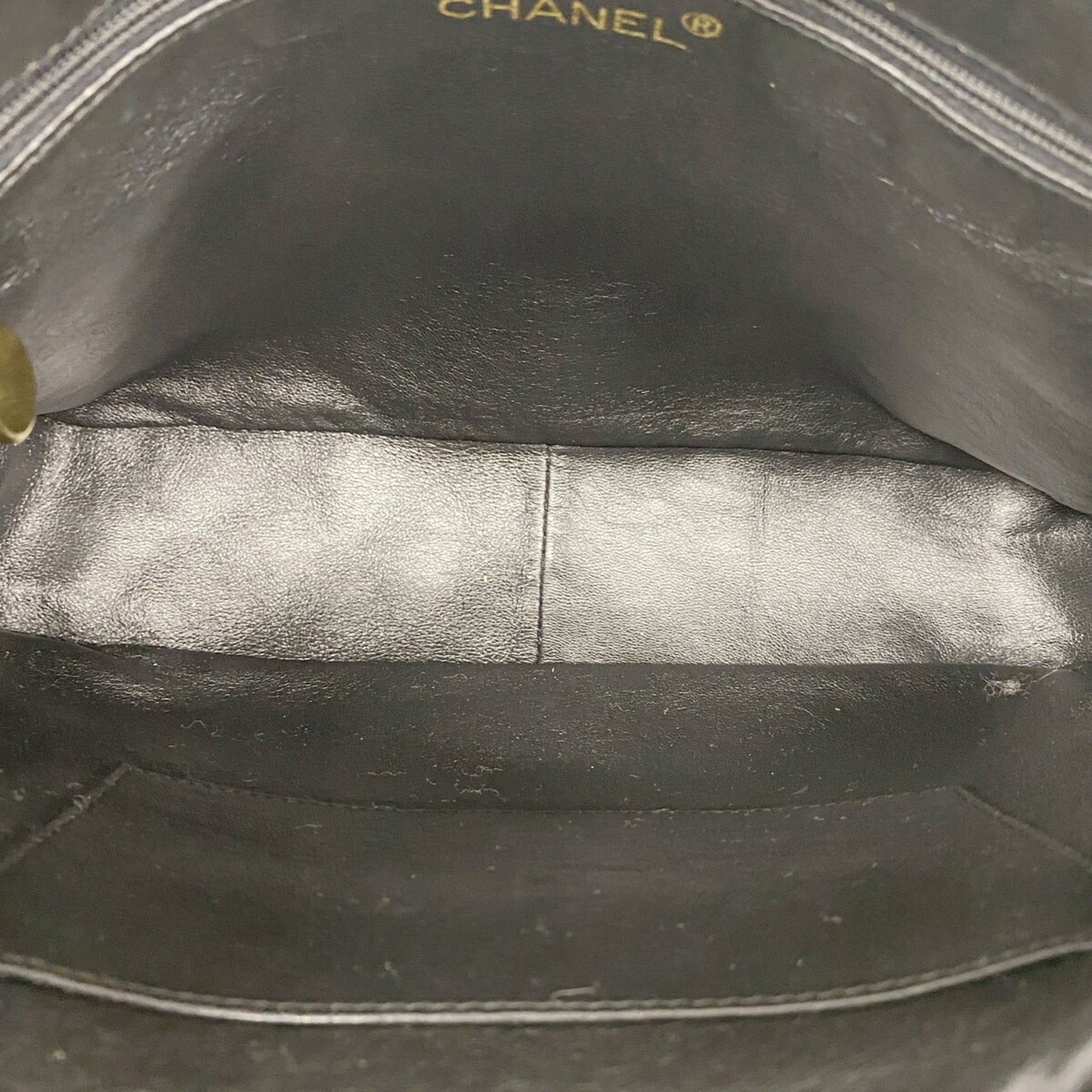 Leather Shoulder Bag (Pre-Owned) - Chanel - Modalova
