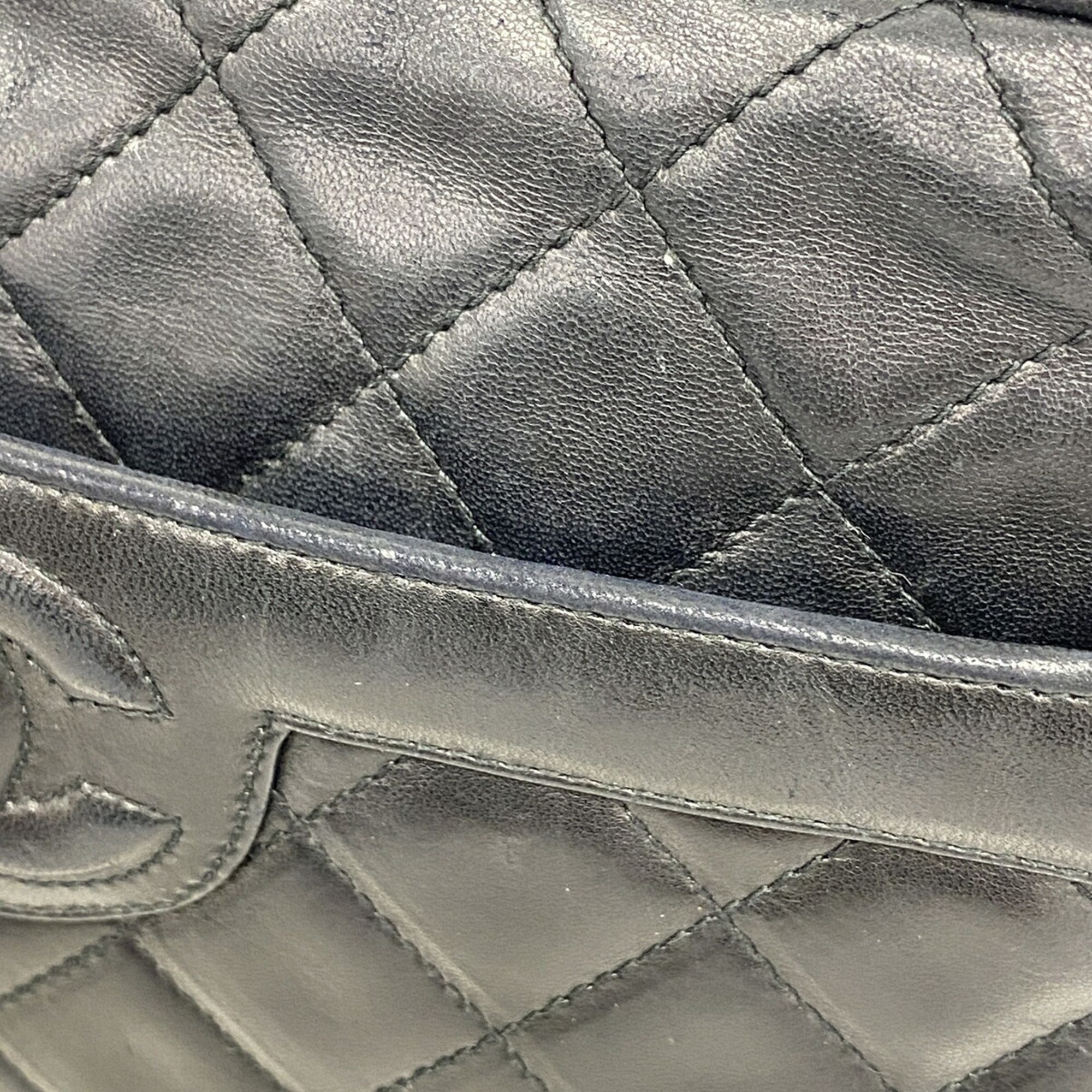 Leather Shoulder Bag (Pre-Owned) - Chanel - Modalova