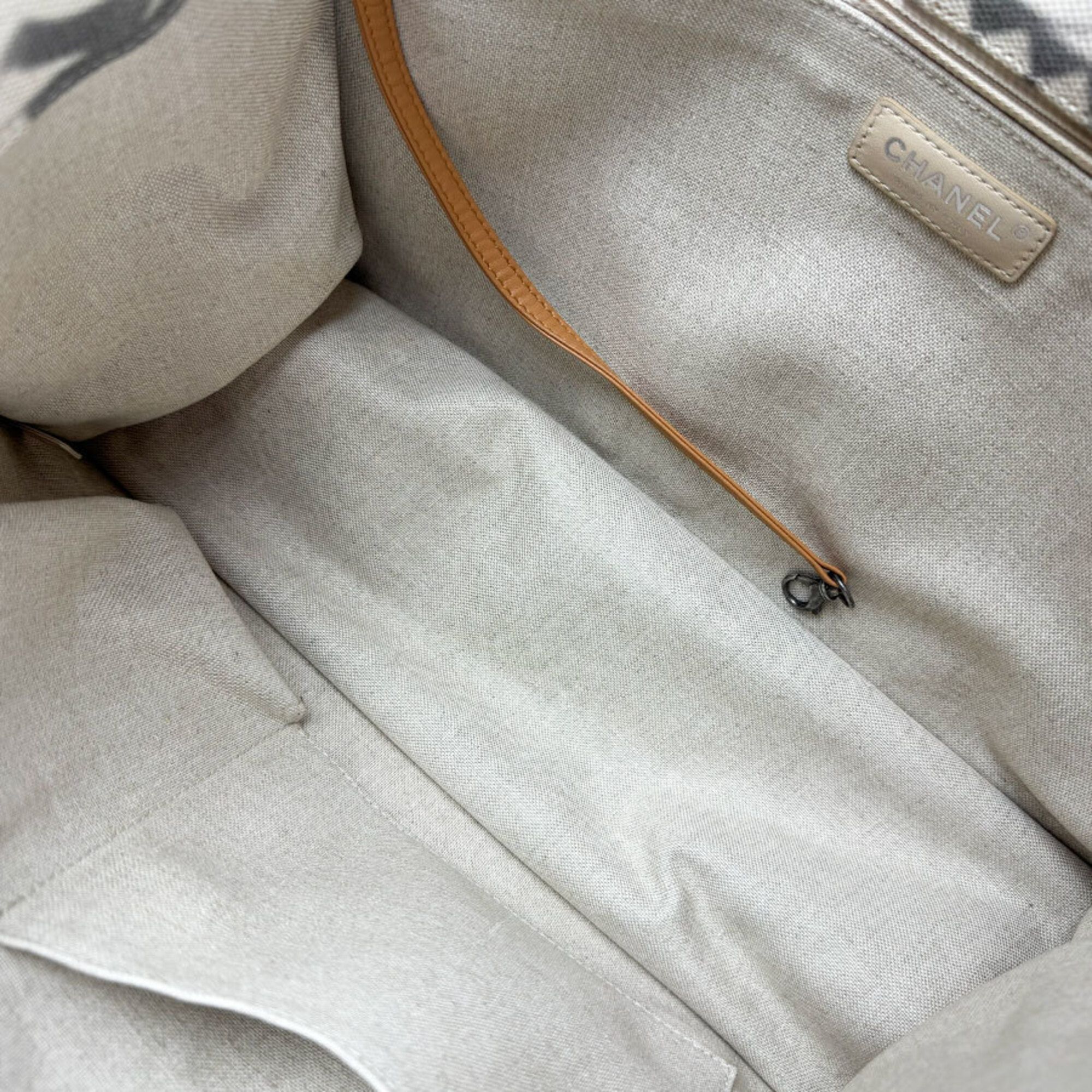 Canvas Leather Handbag Shoulder Bag (Pre-Owned) - Chanel - Modalova