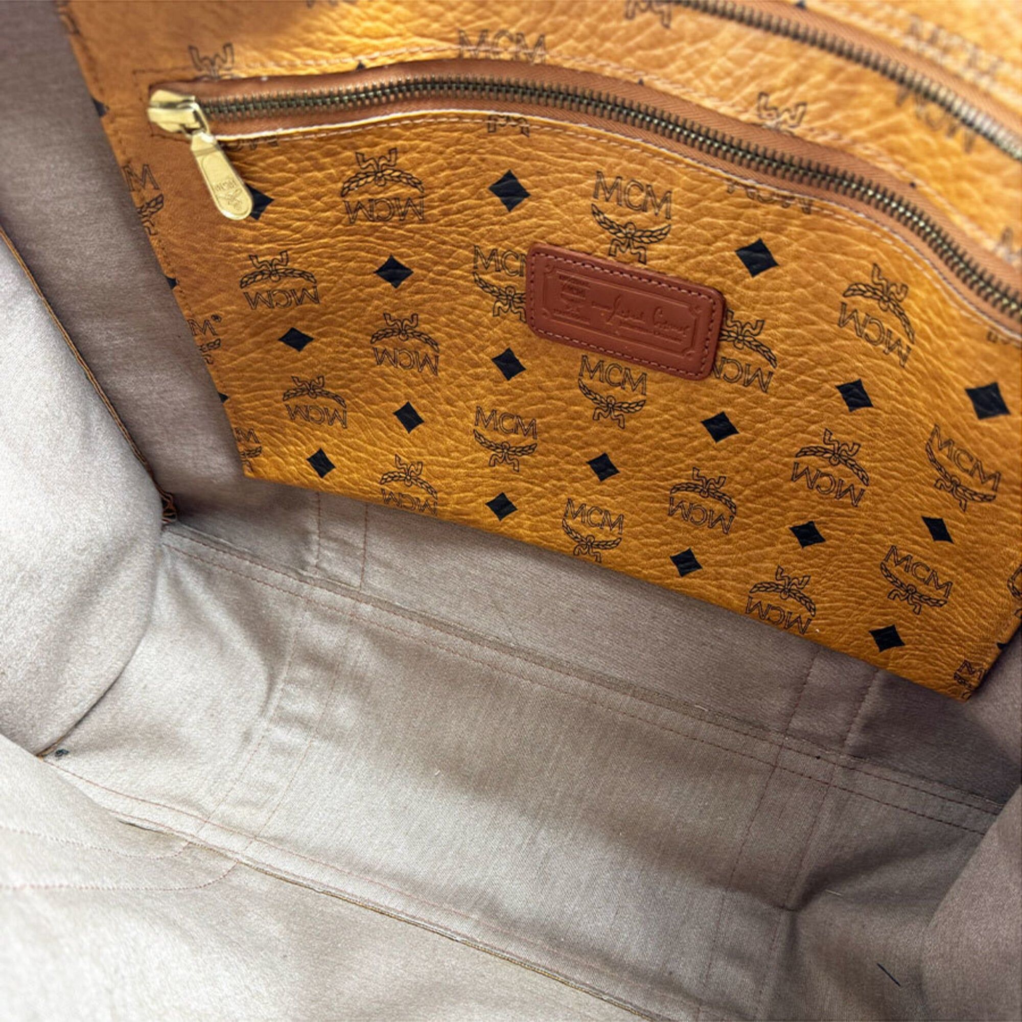 Leather Shoulder Bag (Pre-Owned) - MCM - Modalova