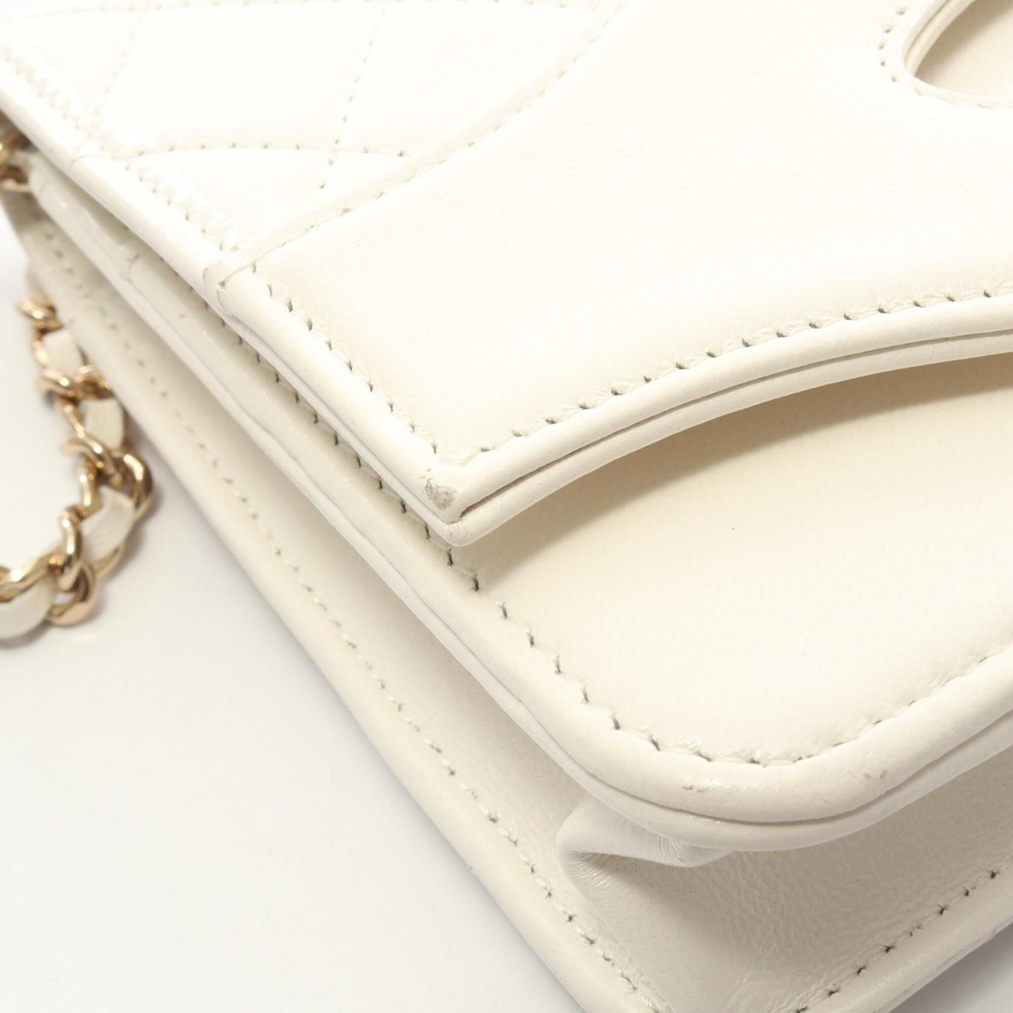 Matelasse Leather Shoulder Bag (Pre-Owned) - Chanel - Modalova