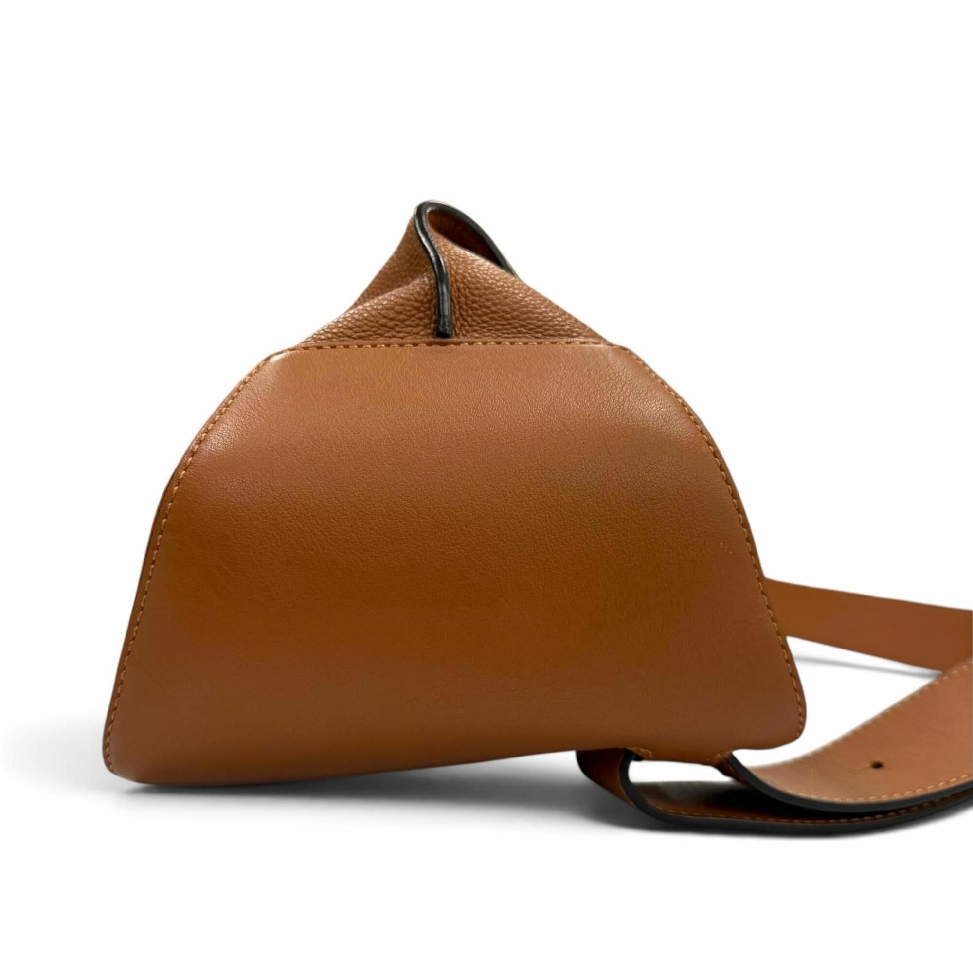 Leather Shoulder Bag (Pre-Owned) - Loewe - Modalova