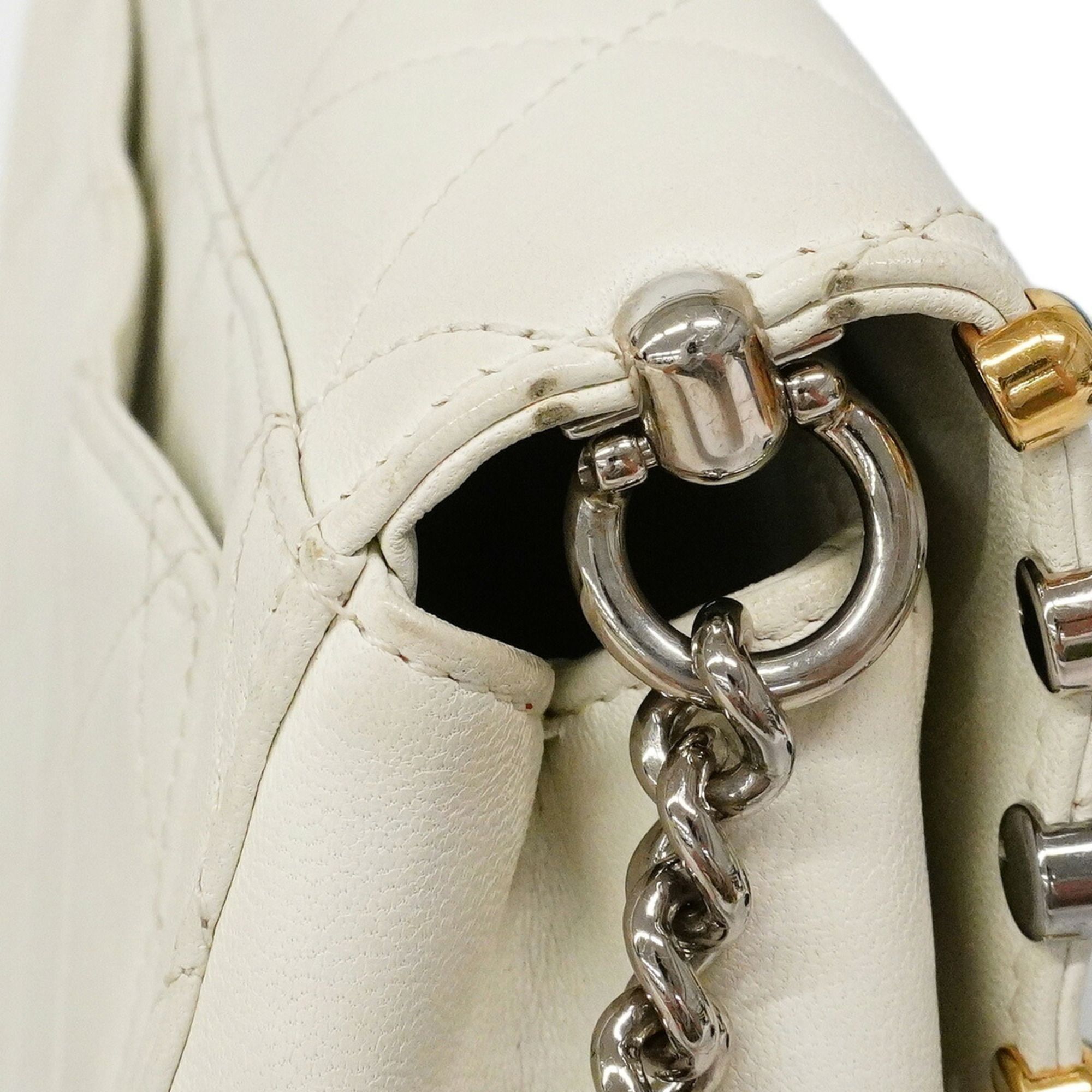 Leather Shoulder Bag (Pre-Owned) - Chanel - Modalova