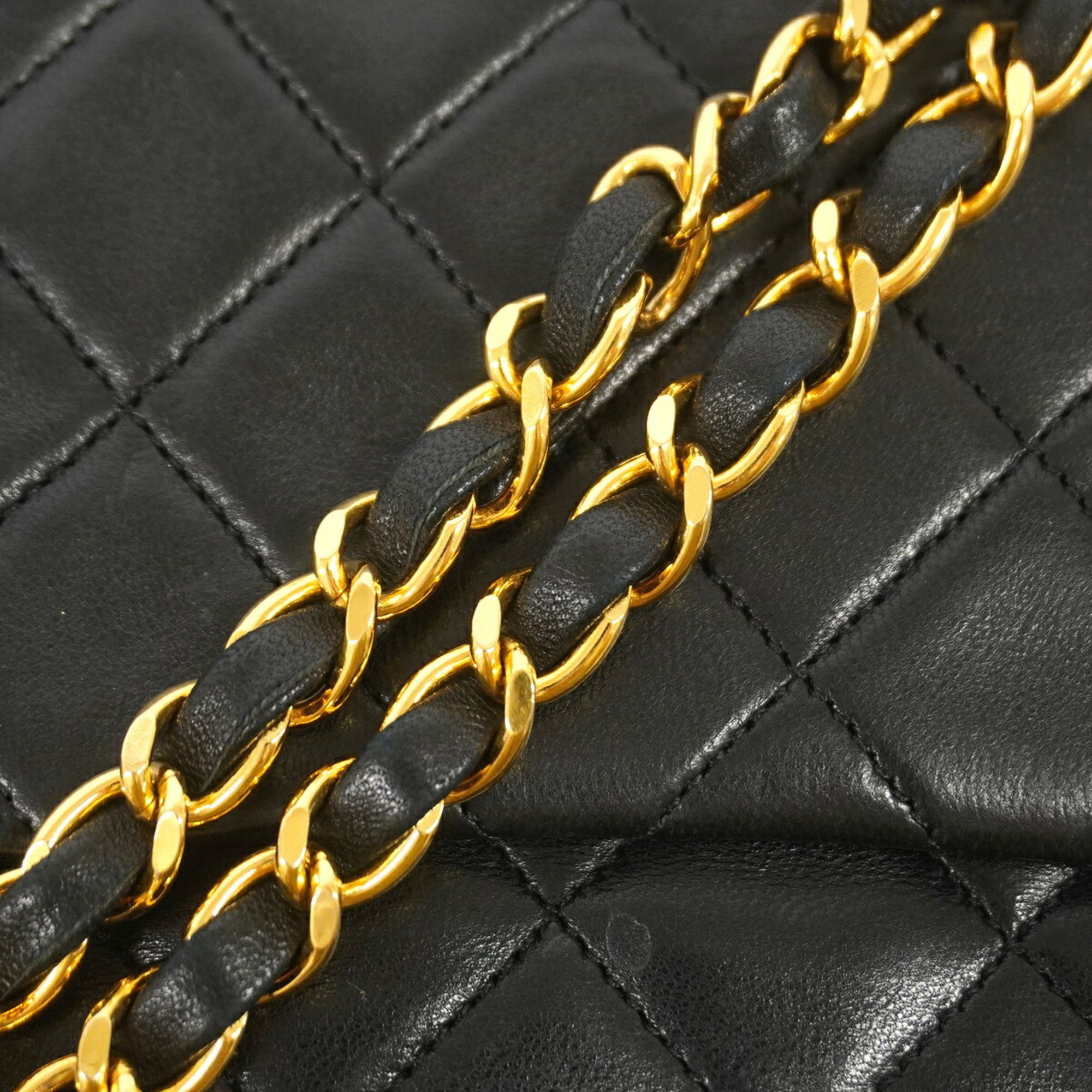 Leather Shoulder Bag (Pre-Owned) - Chanel - Modalova