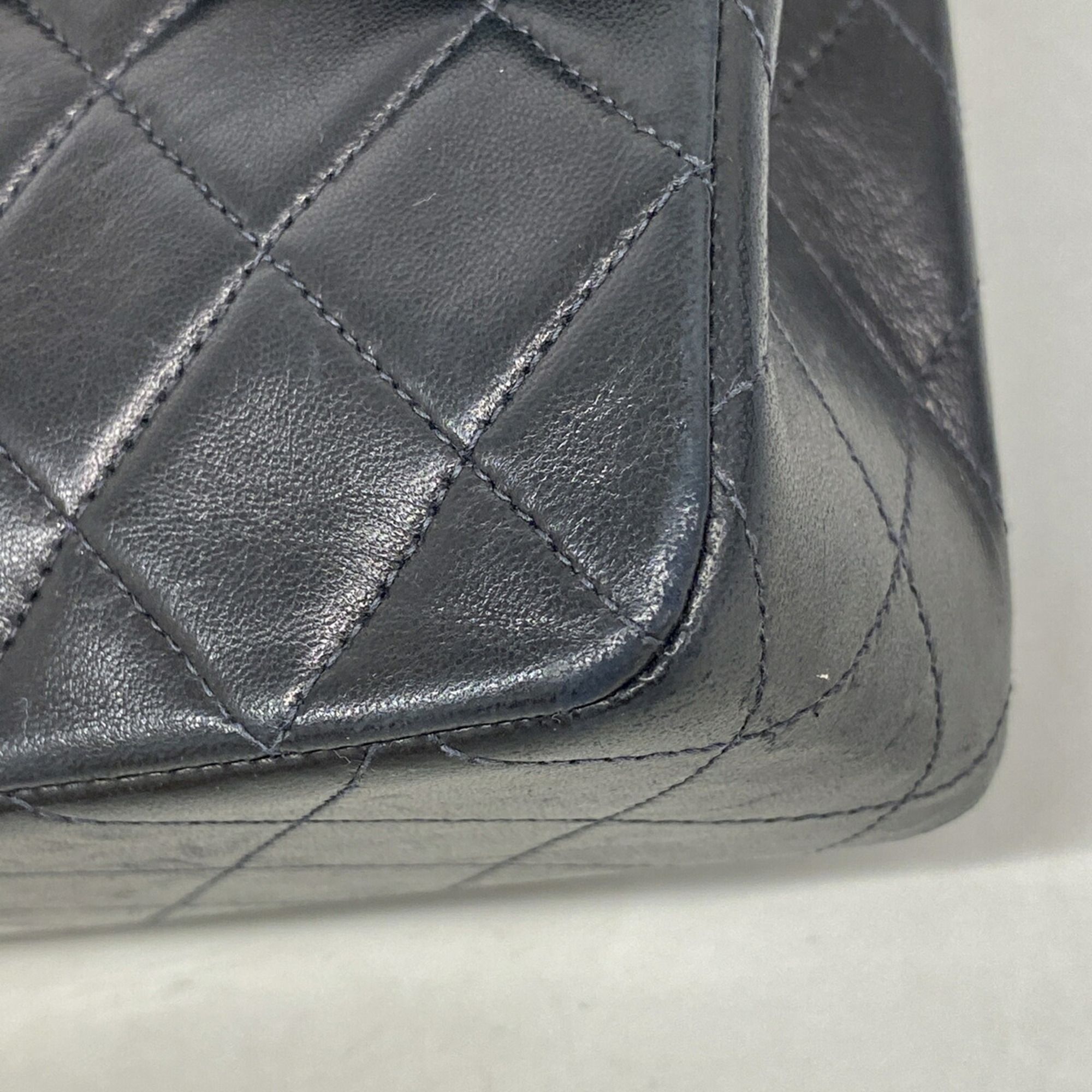 Leather Shoulder Bag (Pre-Owned) - Chanel - Modalova
