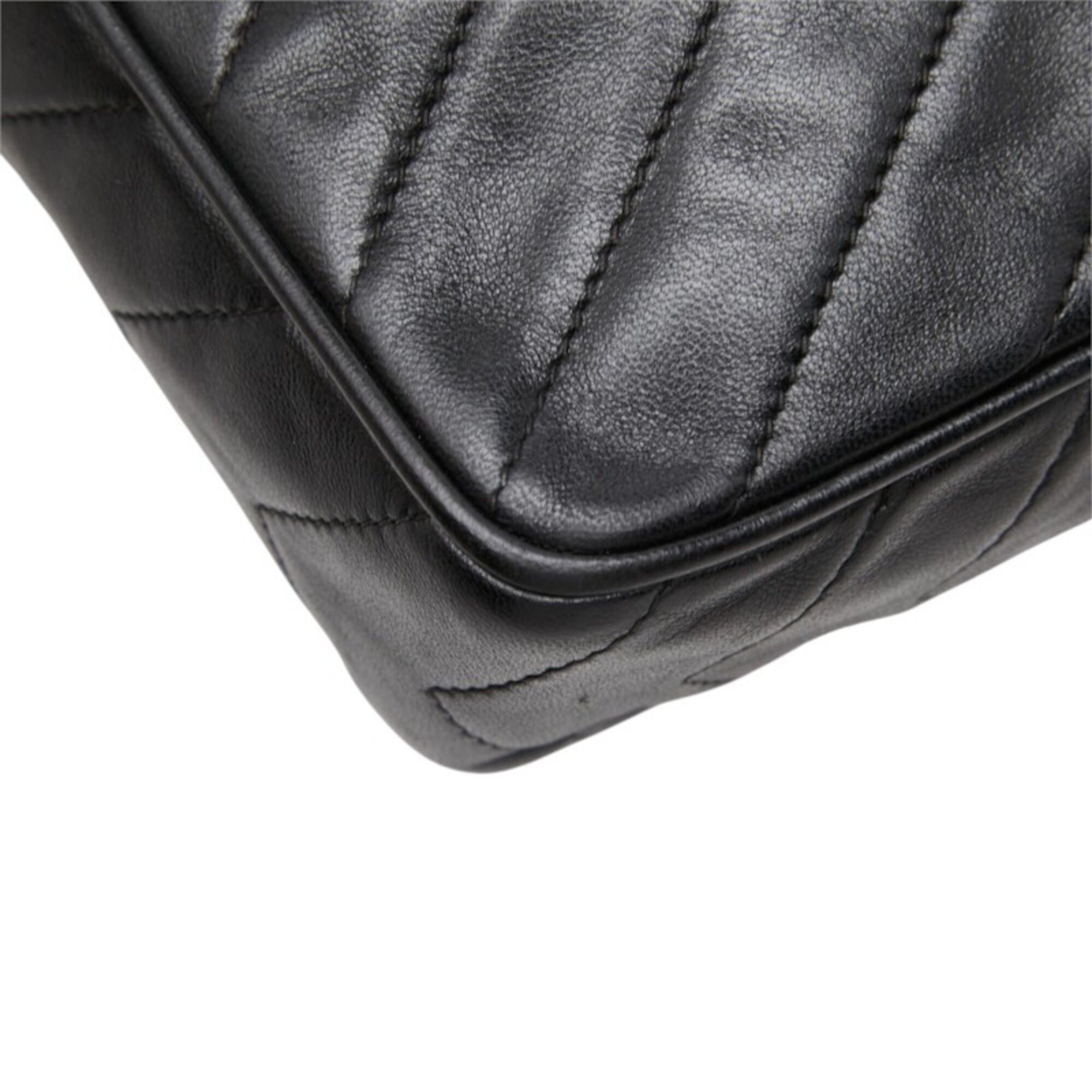 Leather Shoulder Bag (Pre-Owned) - Chanel - Modalova