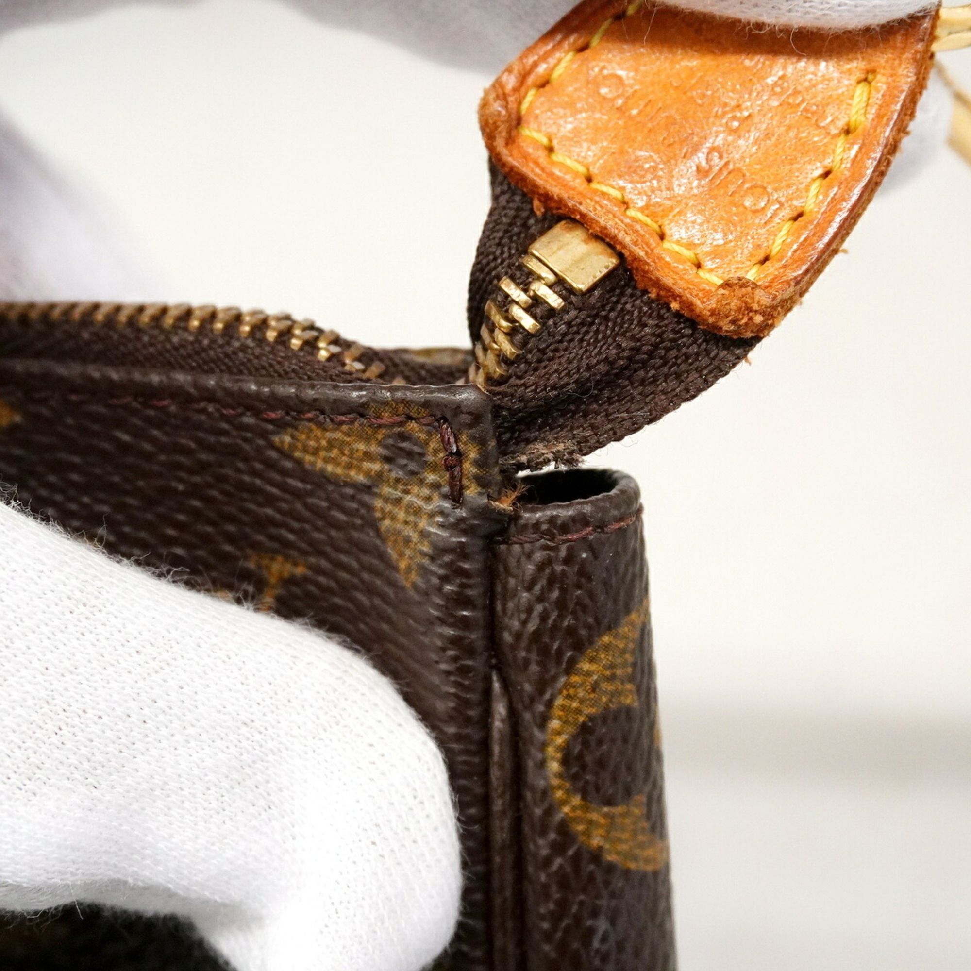 Pouch (Pre-Owned) - Louis Vuitton - Modalova
