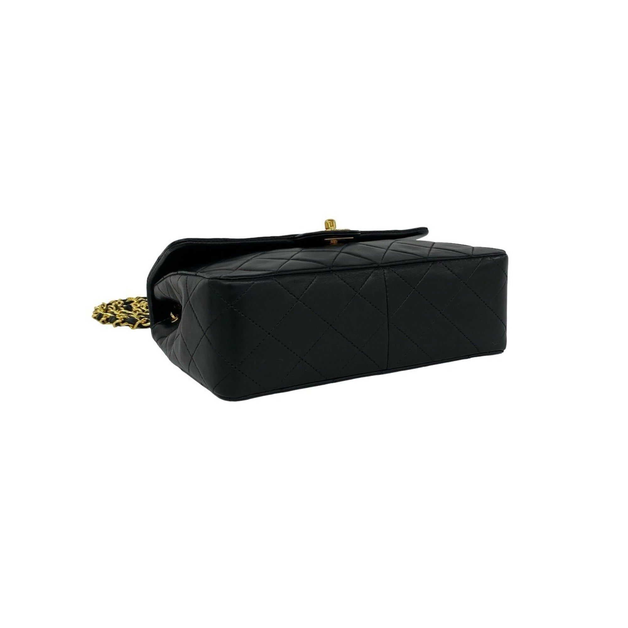 Leather Shoulder Bag (Pre-Owned) - Chanel - Modalova