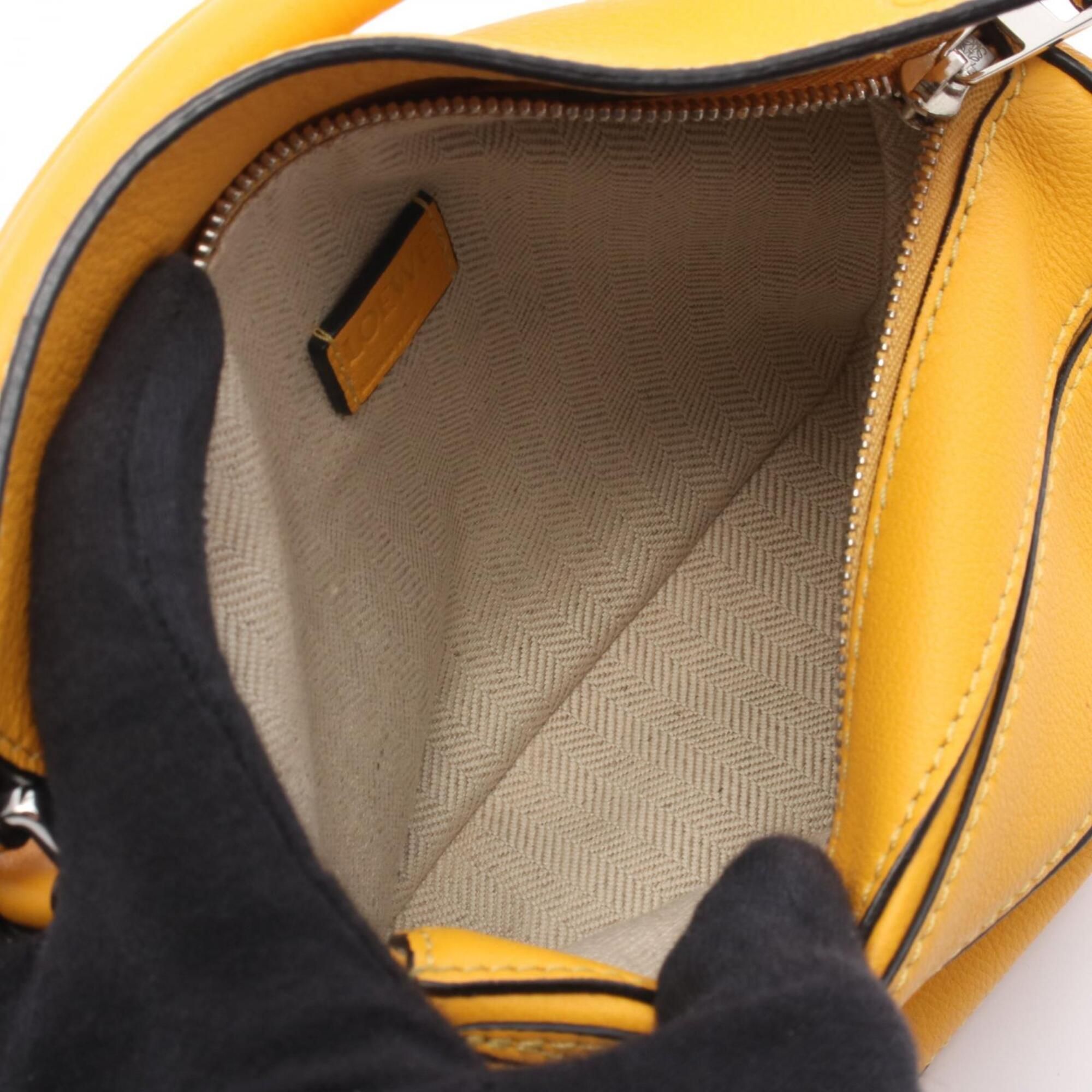 Leather Handbag (Pre-Owned) - Loewe - Modalova