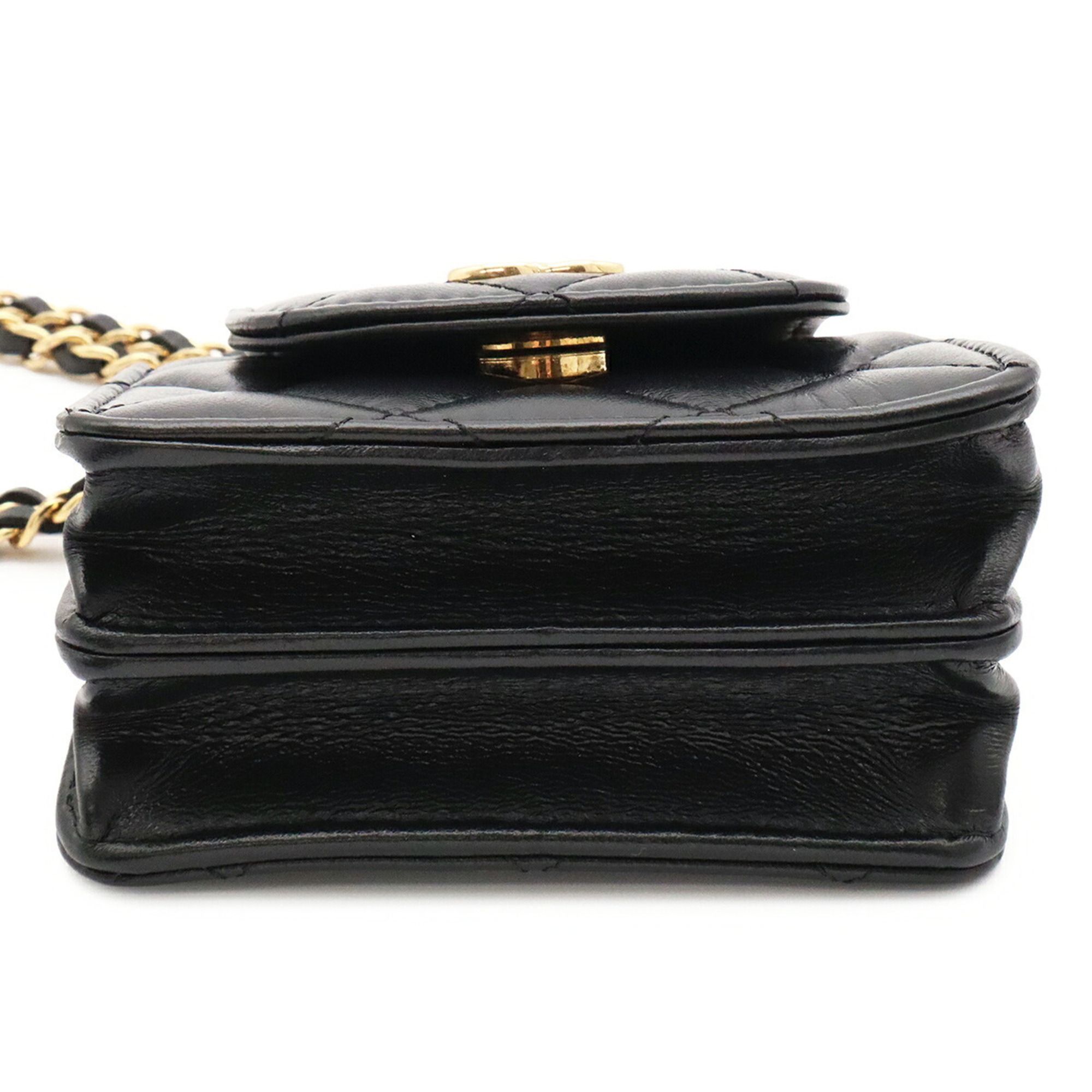 Matelasse Leather Pochette Shoulder Bag (Pre-Owned) - Chanel - Modalova