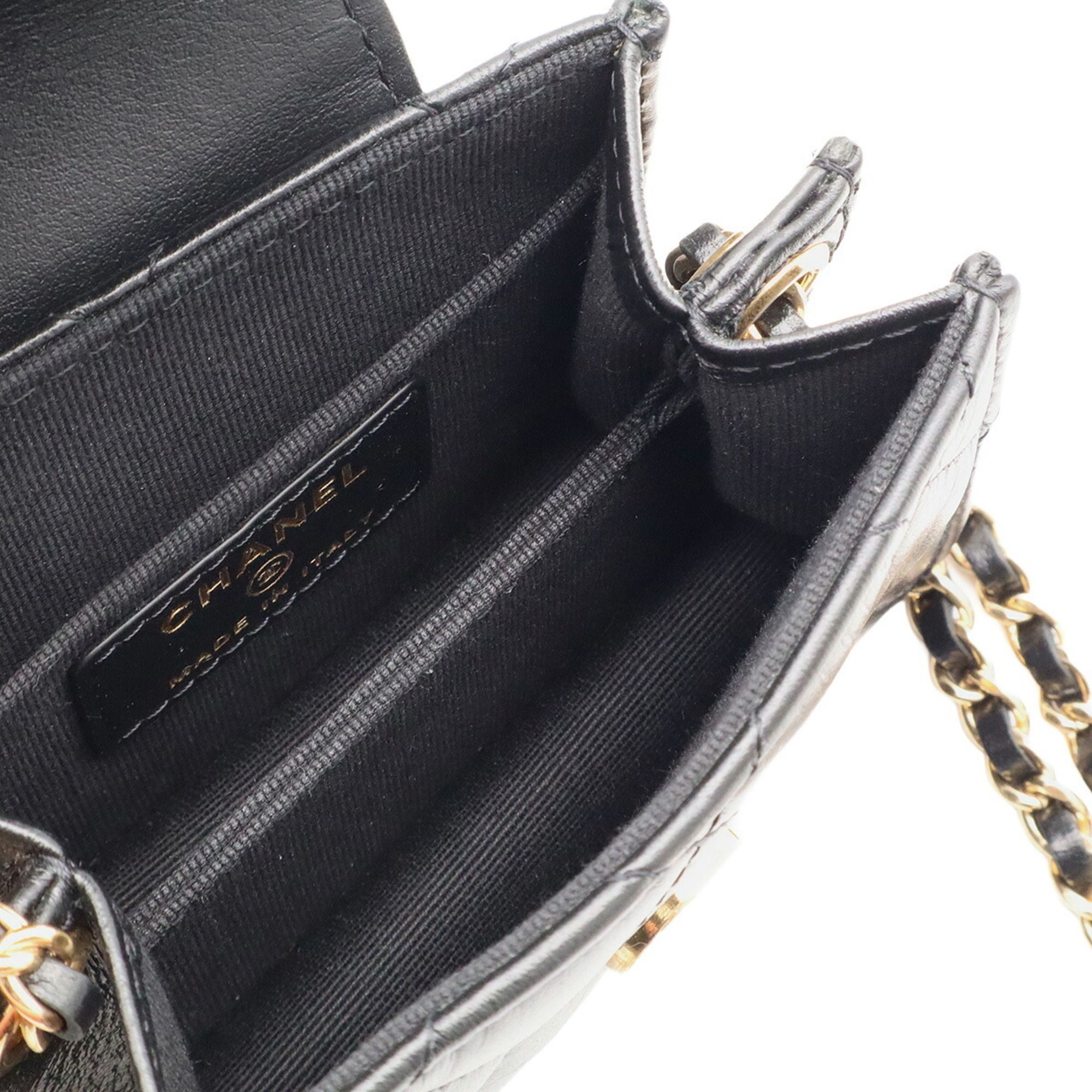 Matelasse Leather Pochette Shoulder Bag (Pre-Owned) - Chanel - Modalova