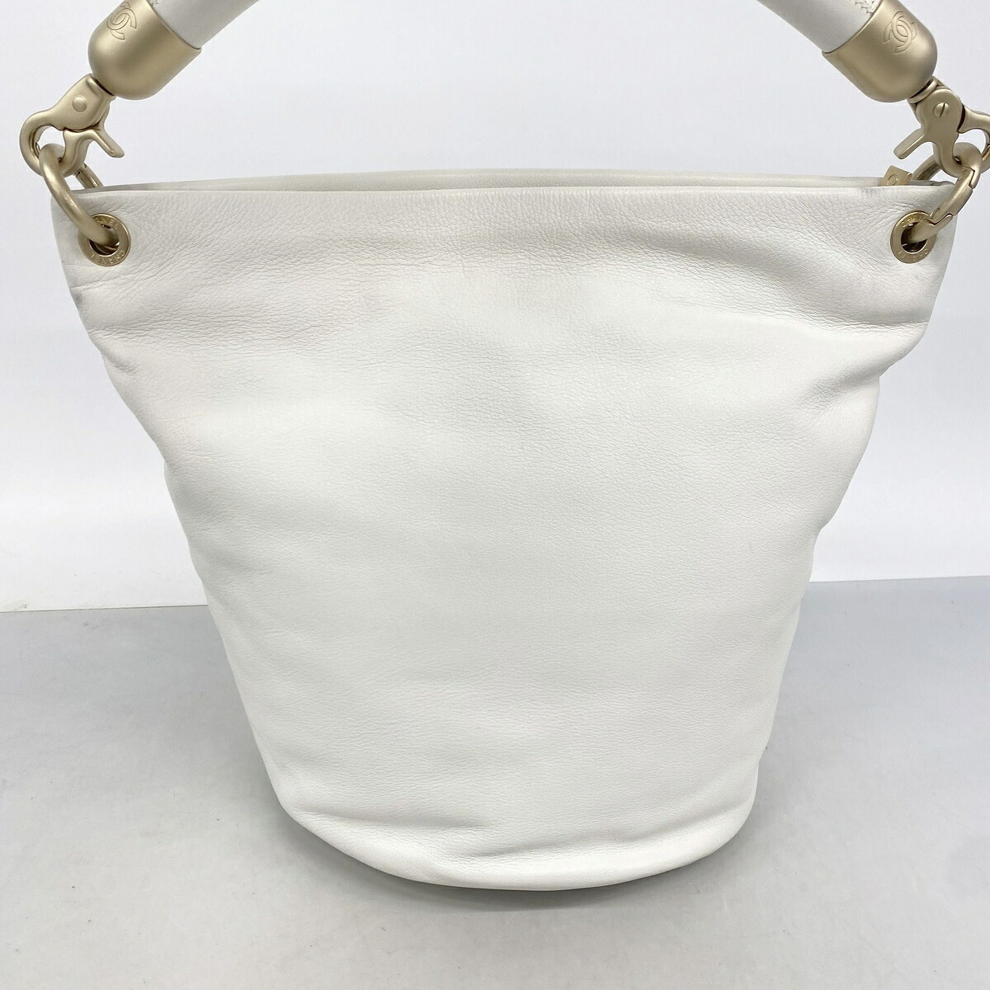 Leather Handbag (Pre-Owned) - Chanel - Modalova