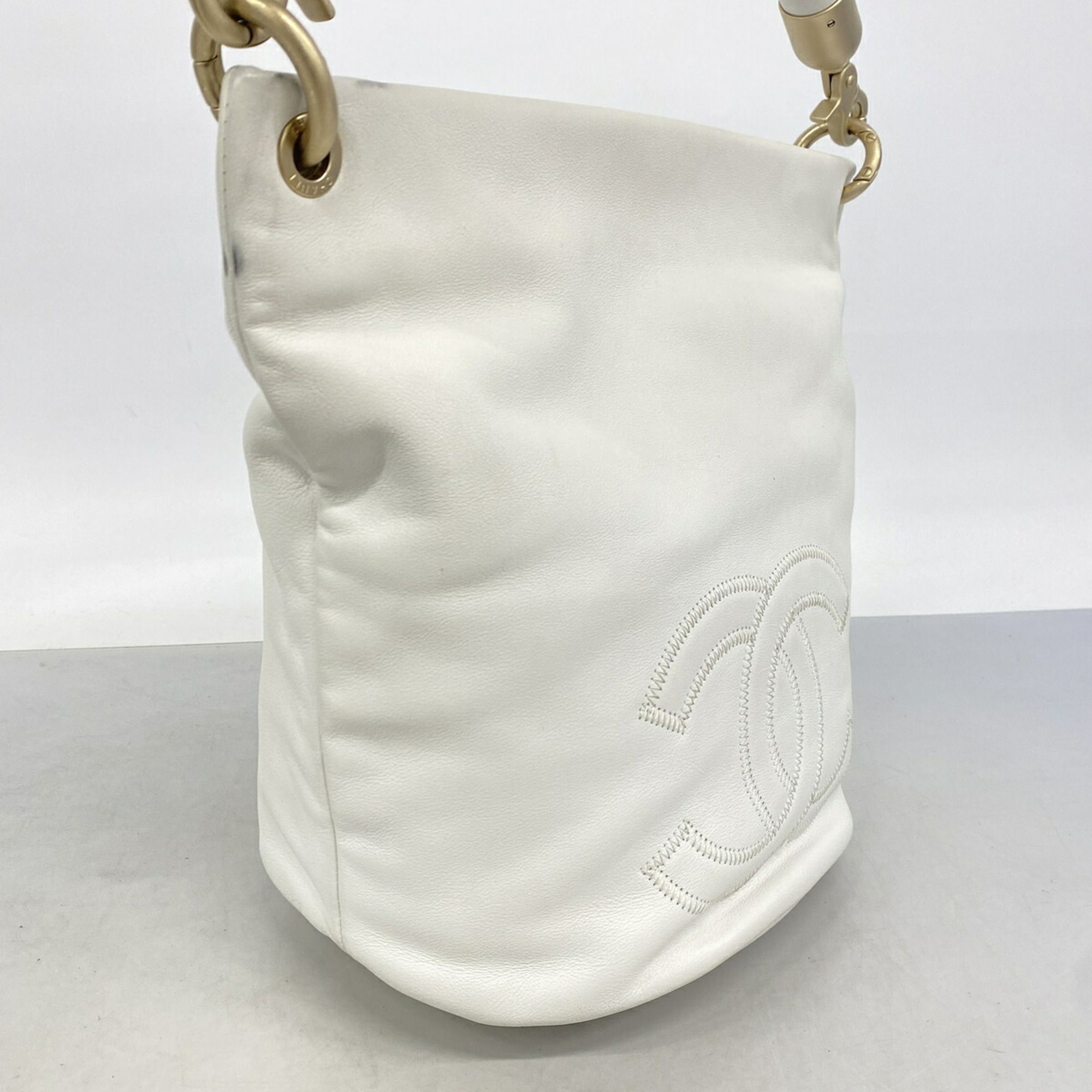 Leather Handbag (Pre-Owned) - Chanel - Modalova