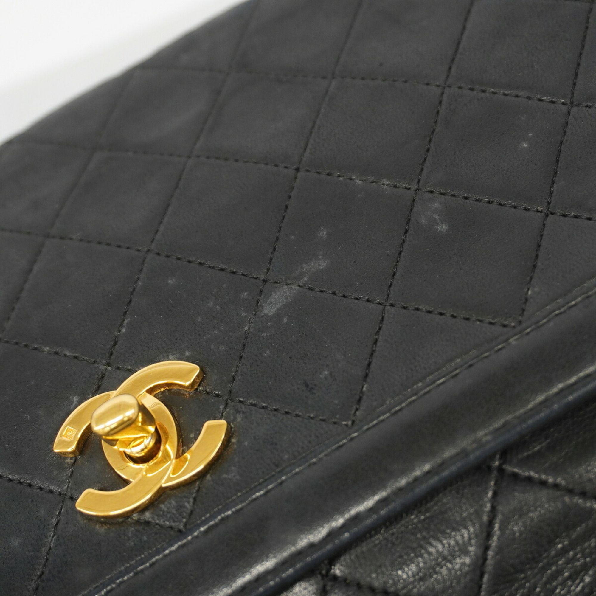 Leather Shoulder Bag (Pre-Owned) - Chanel - Modalova