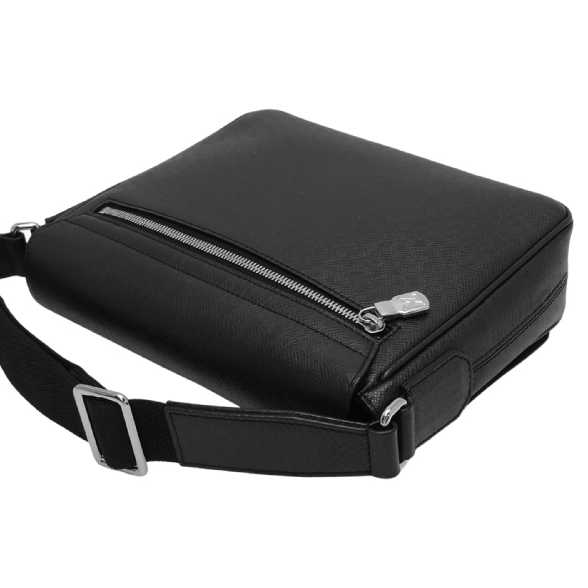 Taiga Leather Shoulder Bag (Pre-Owned) - Louis Vuitton - Modalova