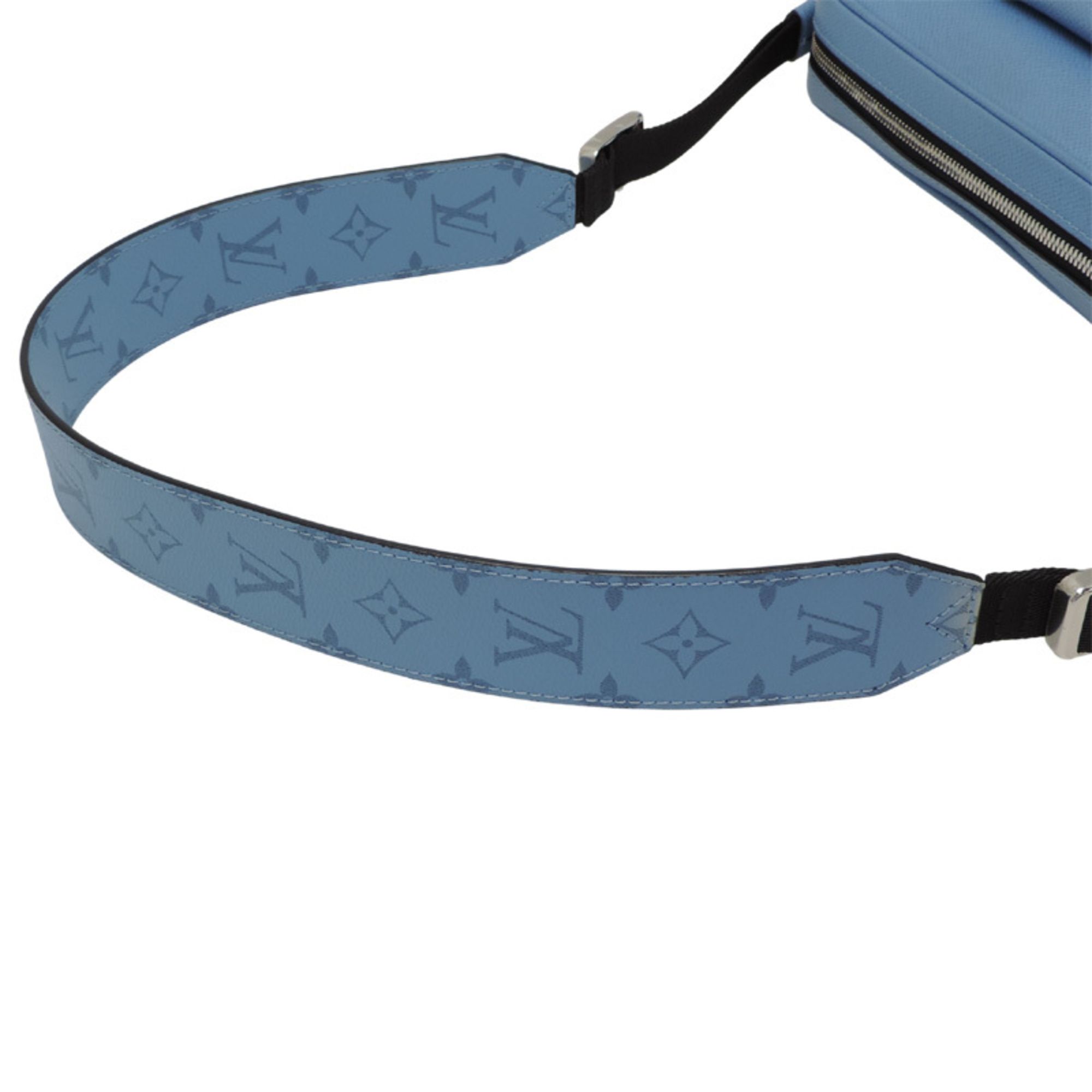 Taigarama Shoulder Bag (Pre-Owned) - Louis Vuitton - Modalova