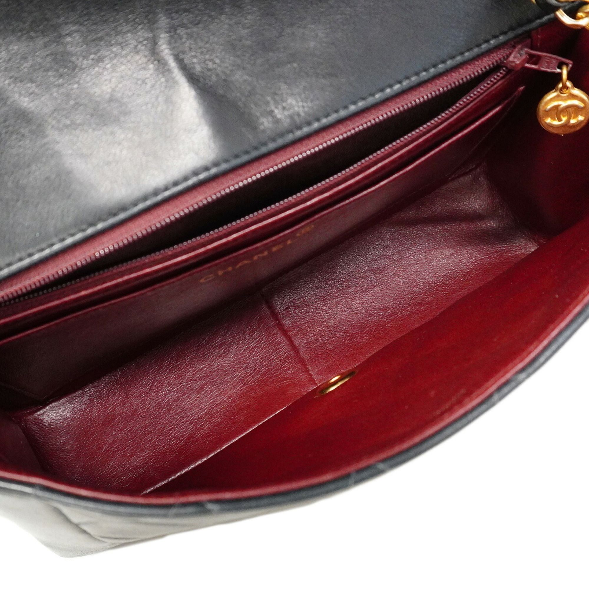 Leather Shoulder Bag (Pre-Owned) - Chanel - Modalova