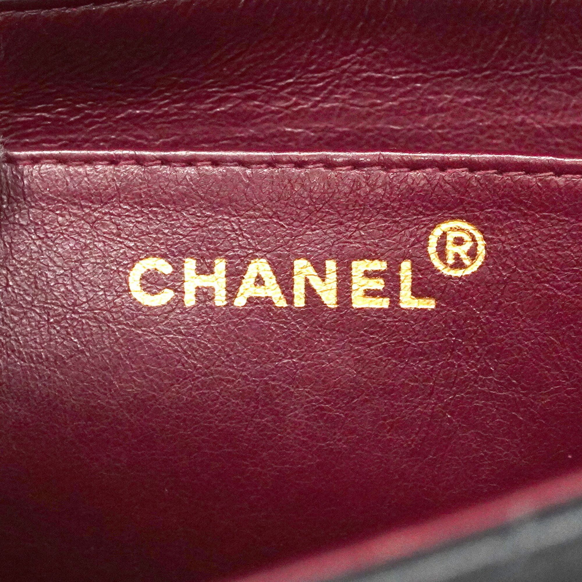 Leather Shoulder Bag (Pre-Owned) - Chanel - Modalova