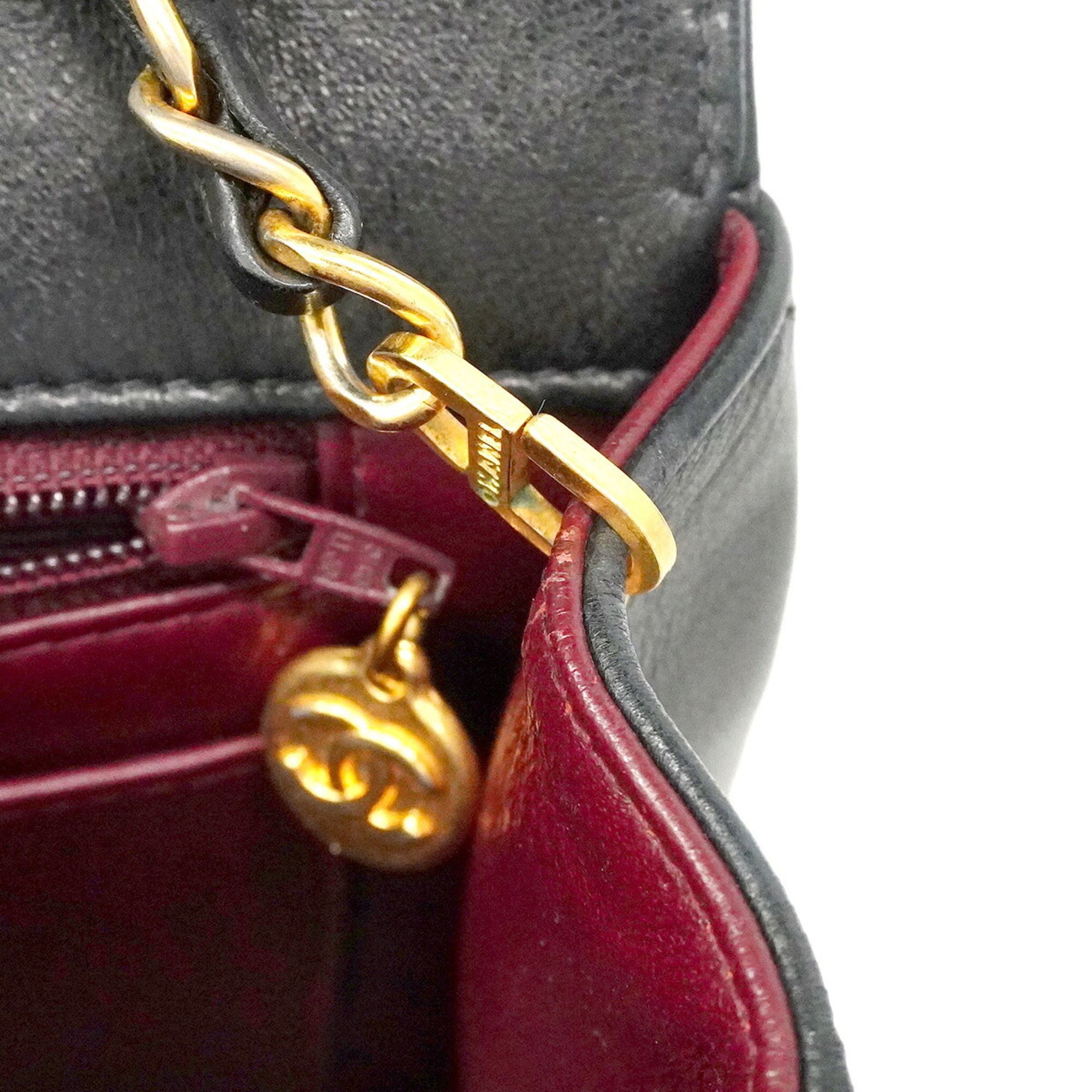 Leather Shoulder Bag (Pre-Owned) - Chanel - Modalova