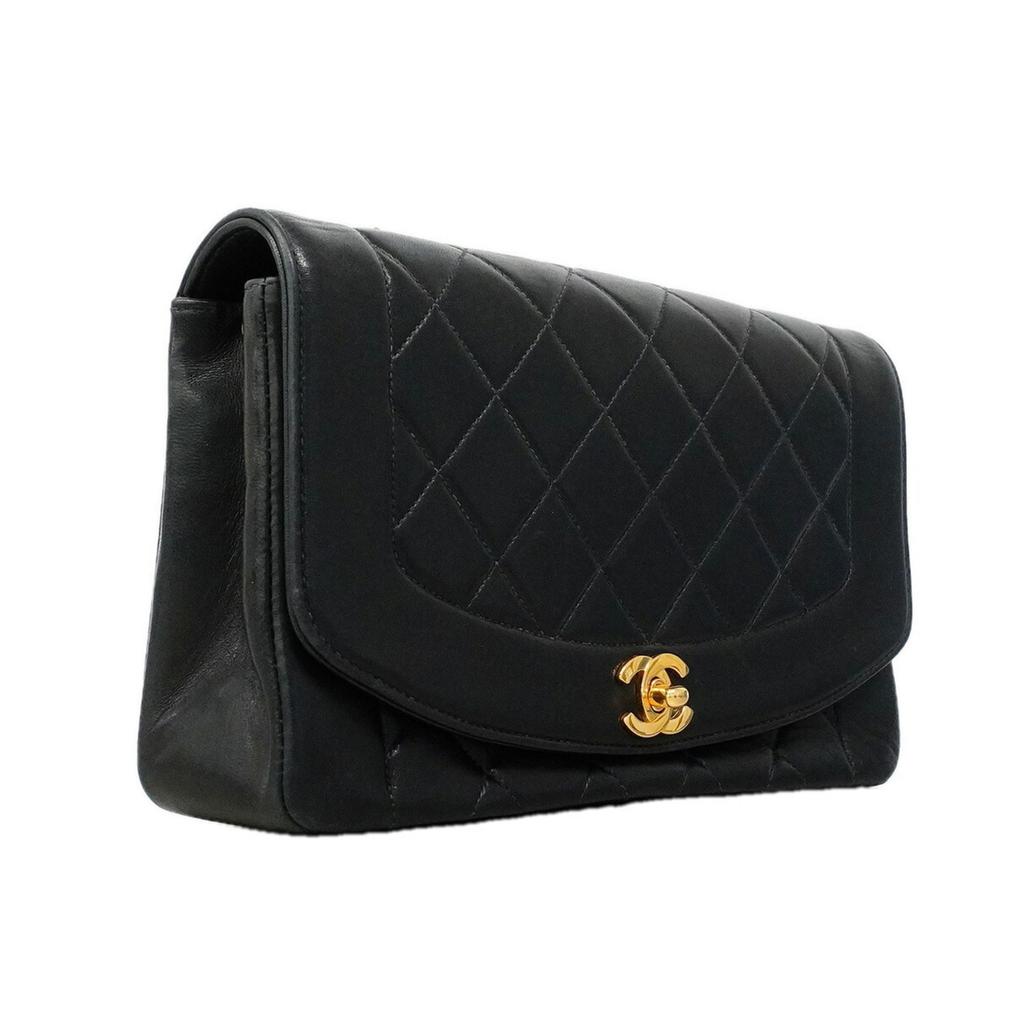 Leather Shoulder Bag (Pre-Owned) - Chanel - Modalova
