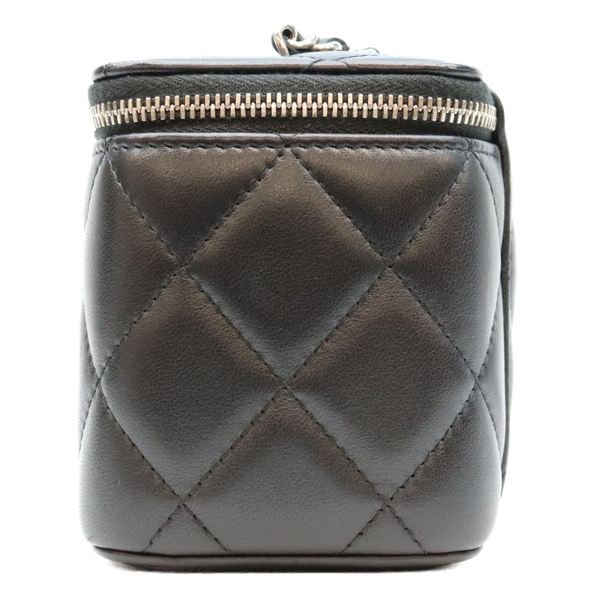 Leather Shoulder Bag (Pre-Owned) - Chanel - Modalova