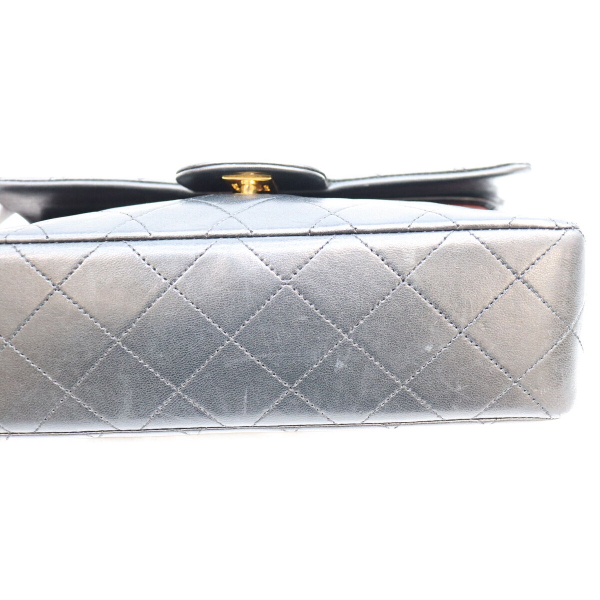 Leather Shoulder Bag (Pre-Owned) - Chanel - Modalova