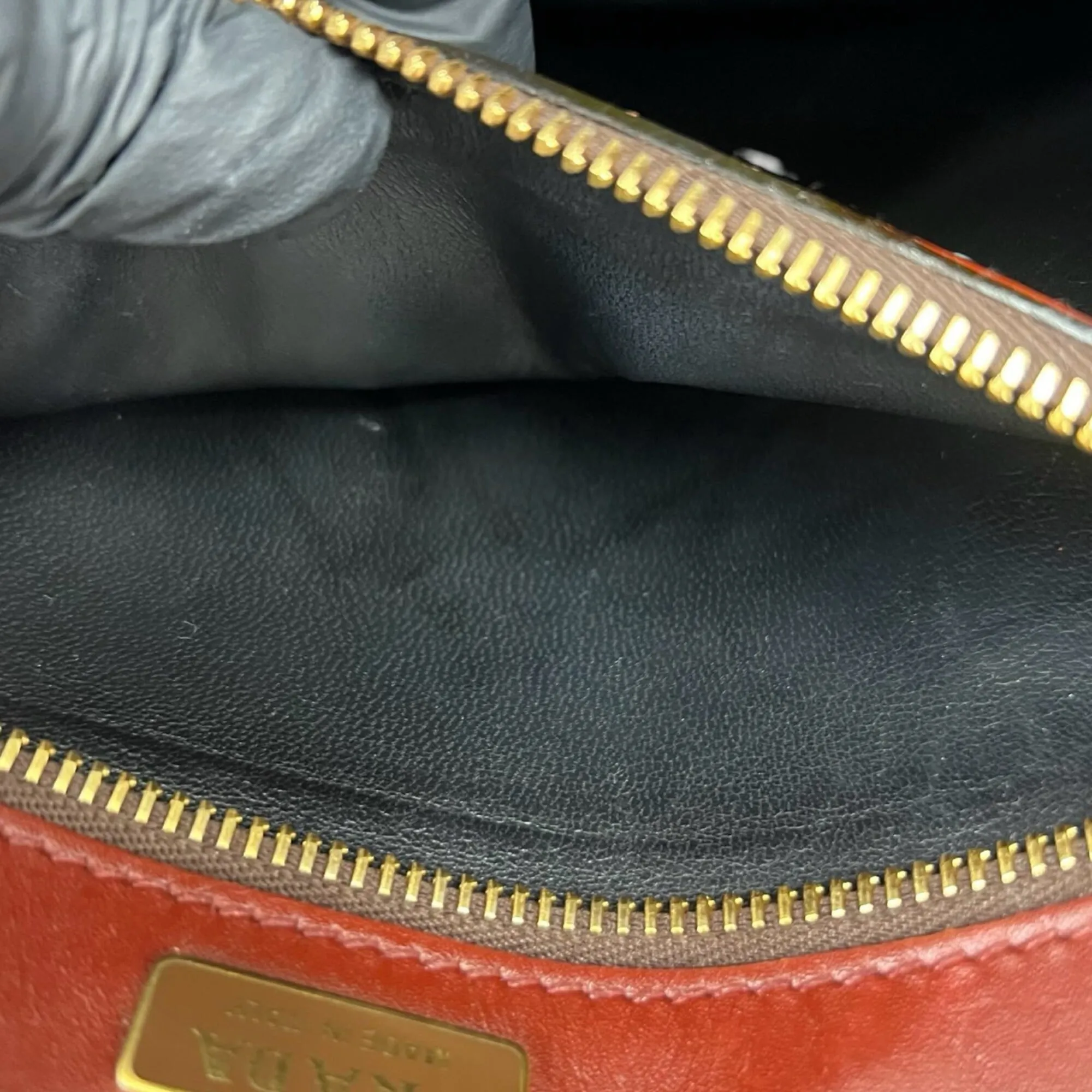Leather Pochette Shoulder Bag (Pre-Owned) - Prada - Modalova