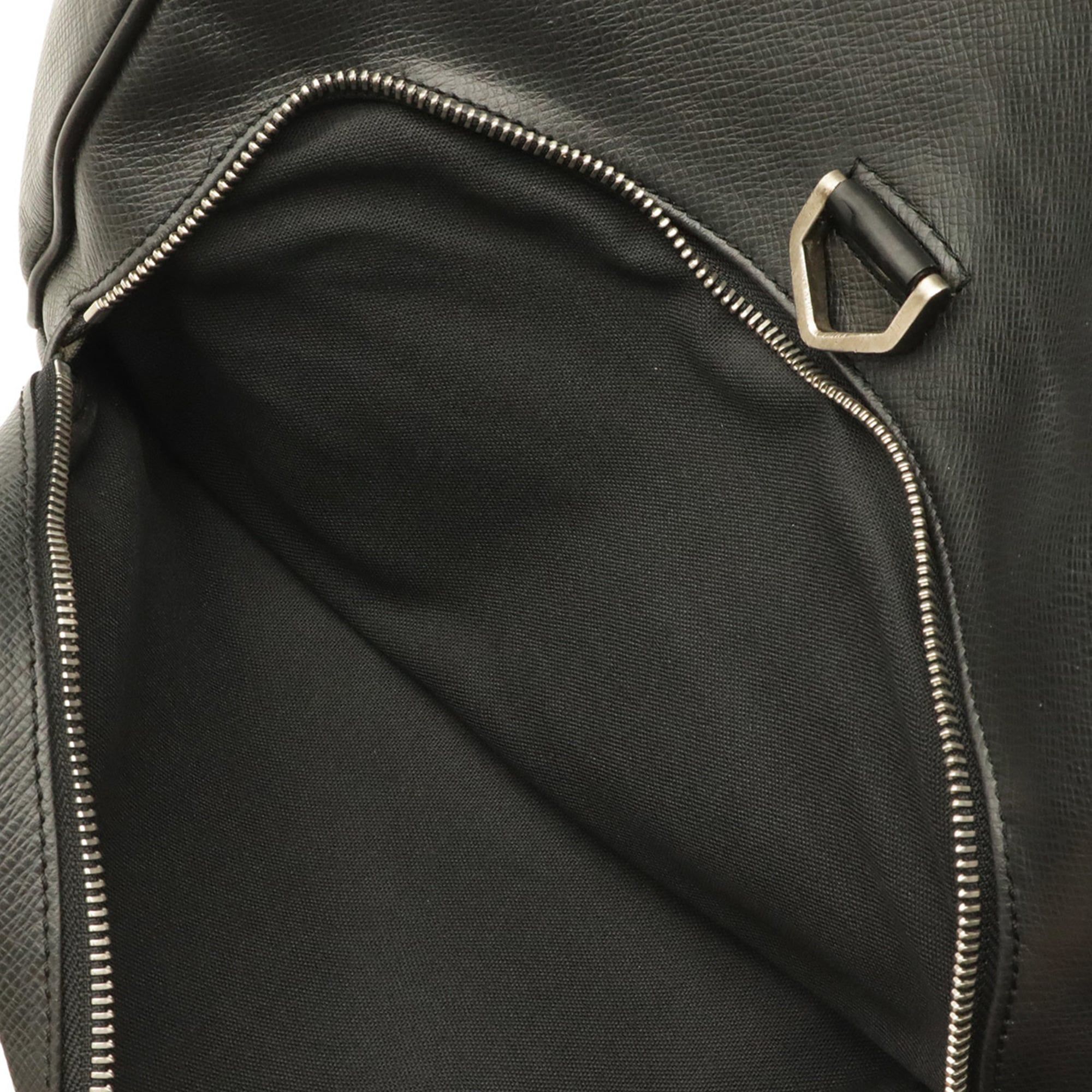 Taiga Taiga Leather Backpack (Pre-Owned) - Louis Vuitton - Modalova