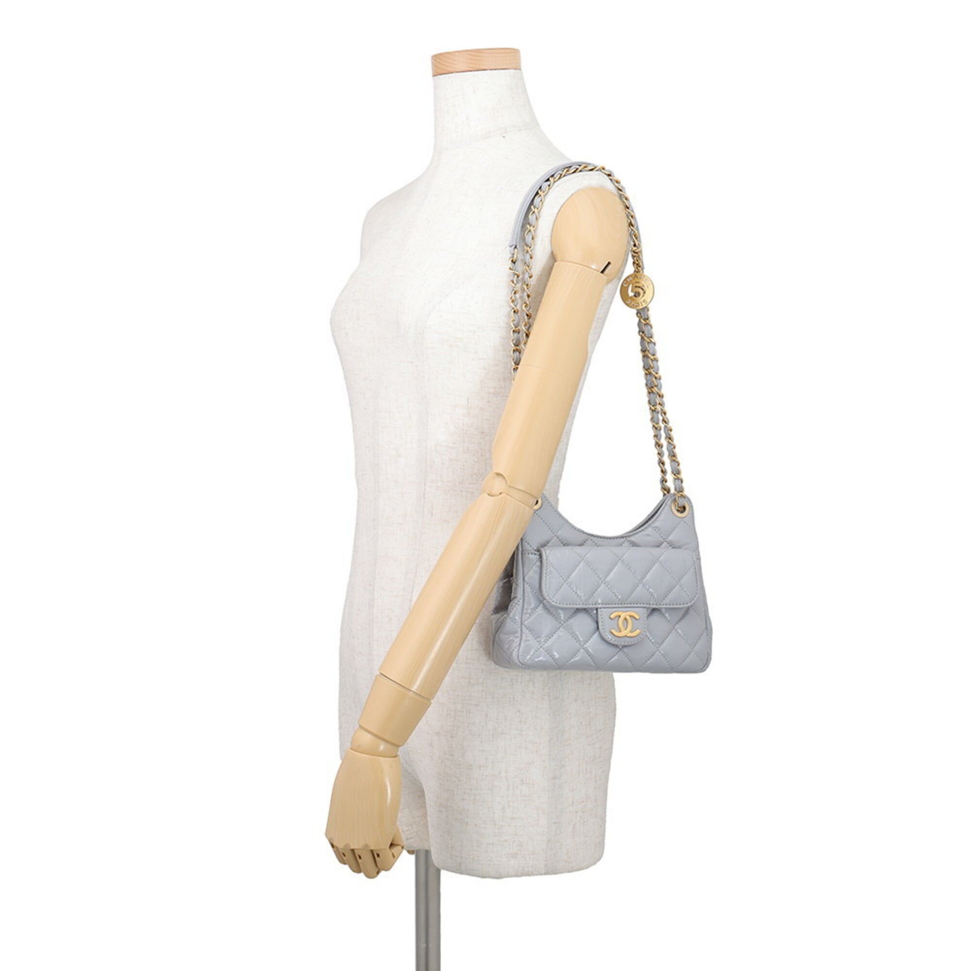 Matelasse Leather Handbag Shoulder Bag (Pre-Owned) - Chanel - Modalova