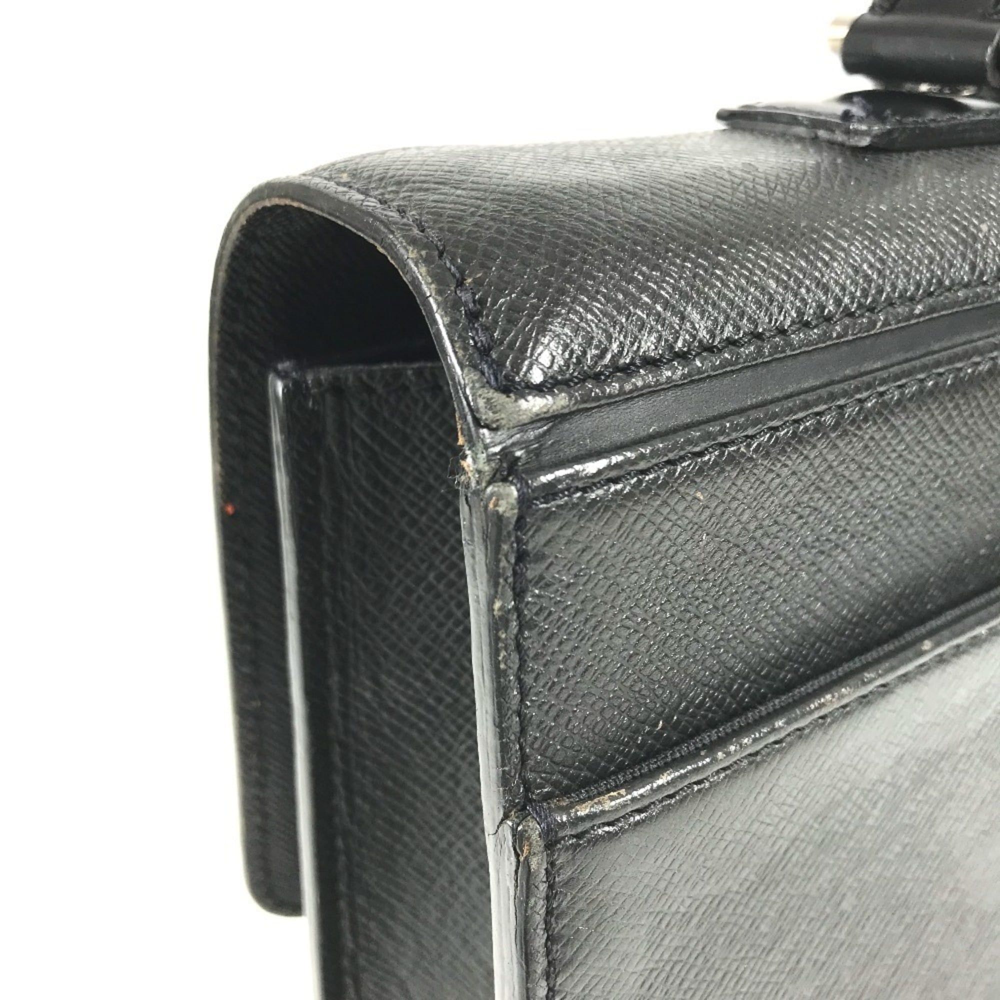 Taiga Leather Leather Handbag (Pre-Owned) - Louis Vuitton - Modalova